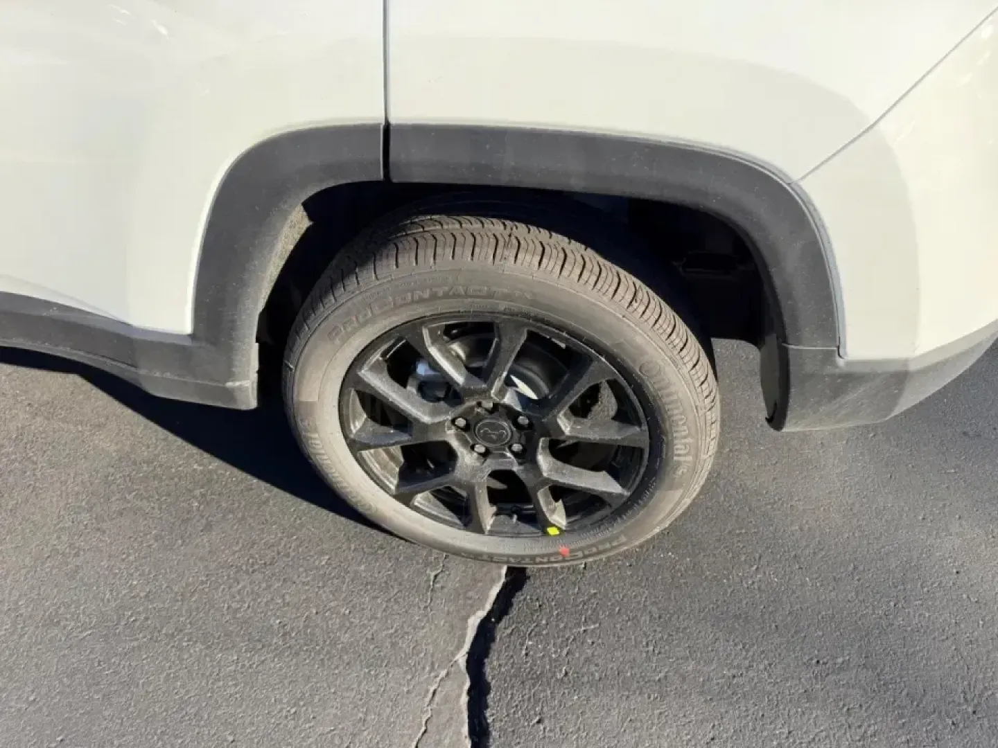 2026 /Black Leather Trimmed Jeep Compass Latitude (3C4NJDBN2TT) with an 2.0L engine, Automatic transmission, located at 970 Woodlawn Dr., Farmington, MO, 63640, (573) 431-7800, 37.825642, -90.468674 - **Unlock Adventure with the 2026 Jeep Compass at Pettus CDJR Farmington**<br /> <br /> Are you ready to elevate your daily commute or embark on weekend getaways? The 2026 Jeep Compass is designed for those who crave both adventure and comfort. With its rugged capabilities and modern features, this p - Photo#5