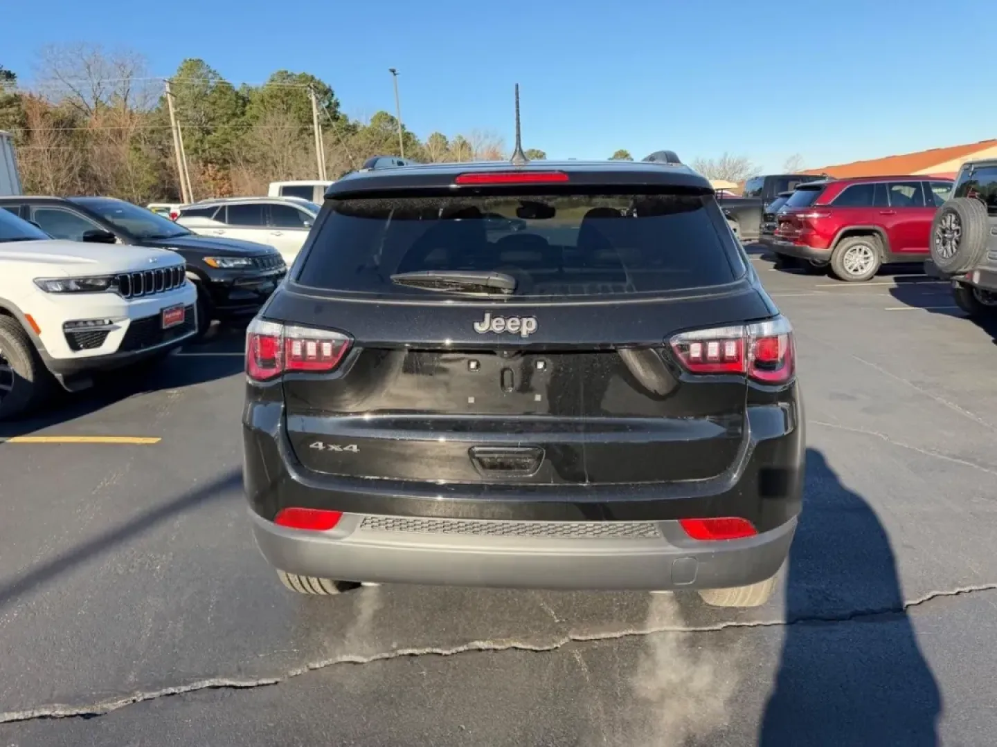 2026 /Black Leather Trimmed Jeep Compass Latitude (3C4NJDBN4TT) with an 2.0L engine, located at 970 Woodlawn Dr., Farmington, MO, 63640, (573) 431-7800, 37.825642, -90.468674 - **Adventure Awaits: Discover Your Next SUV at Pettus CDJR Farmington!**<br /> <br /> Are you ready to elevate your driving experience? Whether you're navigating the hustle and bustle of city life or embarking on weekend adventures, the 2026 Jeep Compass is the SUV that seamlessly blends style, comfo - Photo#3