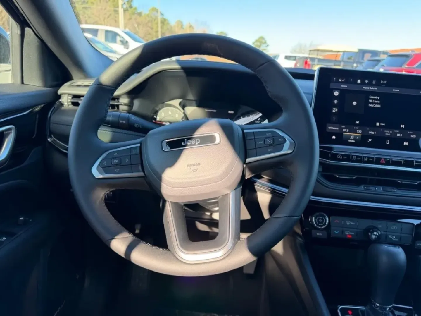 2026 /Black Leather Trimmed Jeep Compass Latitude (3C4NJDBN6TT) with an 2.0L engine, located at 970 Woodlawn Dr., Farmington, MO, 63640, (573) 431-7800, 37.825642, -90.468674 - ### Adventure Awaits with the 2026 Jeep Compass - Your Perfect SUV!<br /> <br /> Are you seeking a vehicle that seamlessly transitions between daily commutes and weekend adventures? Look no further than the 2026 Jeep Compass, now available at Pettus CDJR Farmington! This pre-owned SUV is not only a - Photo#10