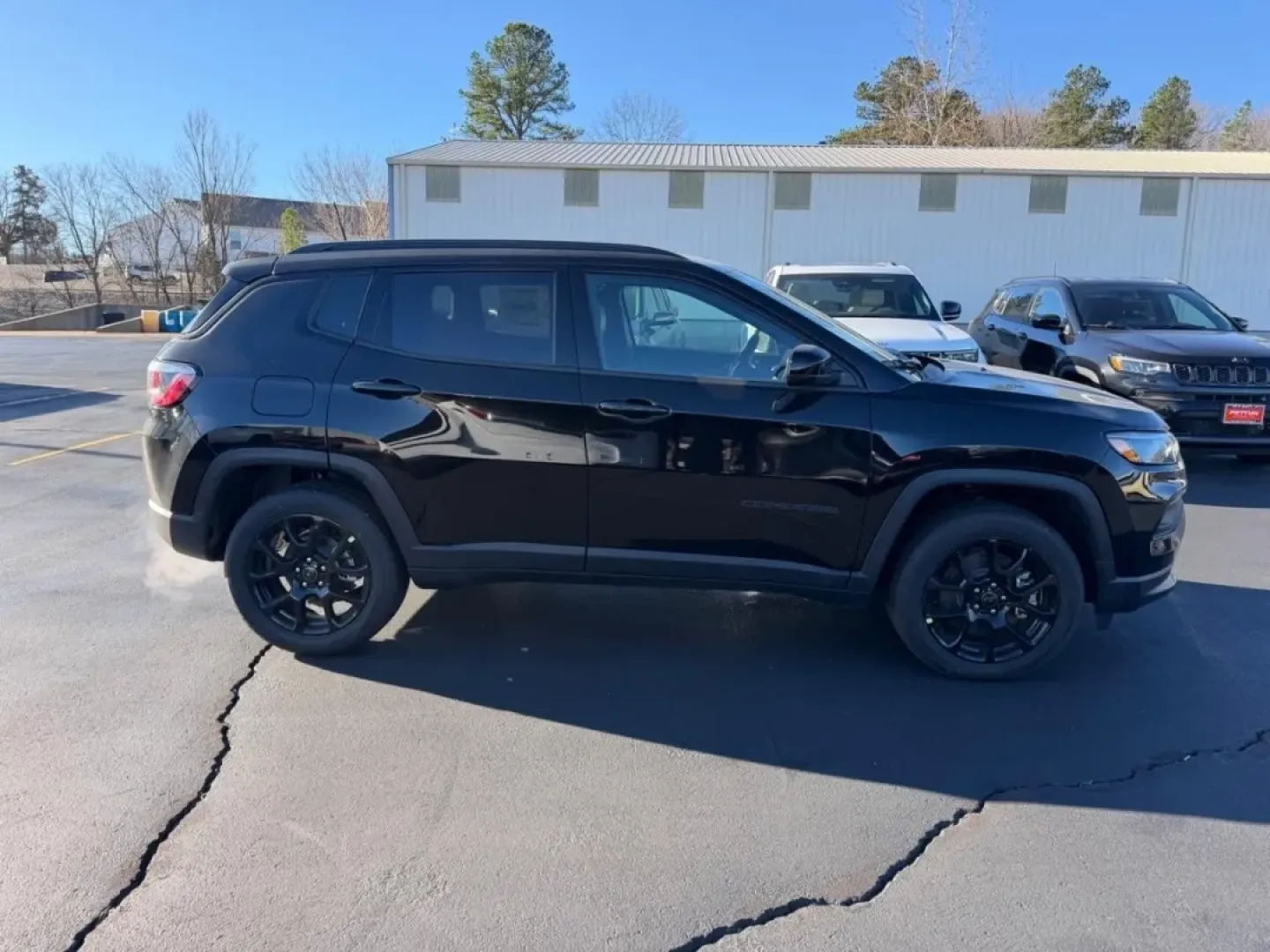 2026 /Black Leather Trimmed Jeep Compass Latitude (3C4NJDBN6TT) with an 2.0L engine, located at 970 Woodlawn Dr., Farmington, MO, 63640, (573) 431-7800, 37.825642, -90.468674 - ### Adventure Awaits with the 2026 Jeep Compass - Your Perfect SUV!<br /> <br /> Are you seeking a vehicle that seamlessly transitions between daily commutes and weekend adventures? Look no further than the 2026 Jeep Compass, now available at Pettus CDJR Farmington! This pre-owned SUV is not only a - Photo#1