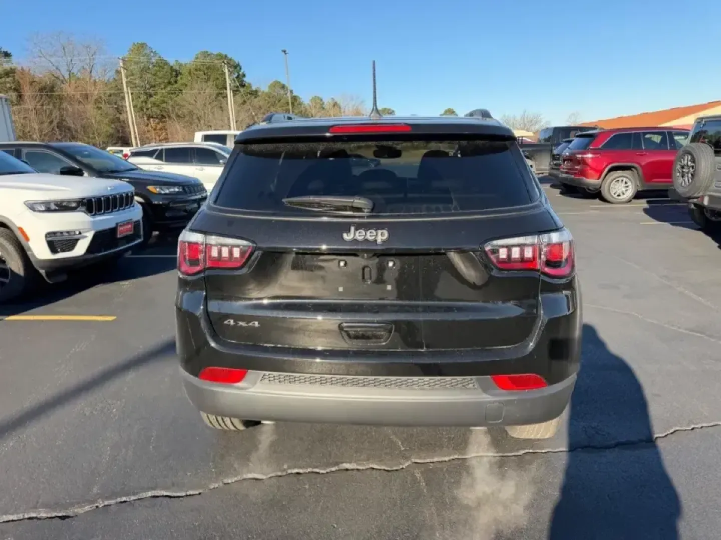 2026 /Black Leather Trimmed Jeep Compass Latitude (3C4NJDBN6TT) with an 2.0L engine, located at 970 Woodlawn Dr., Farmington, MO, 63640, (573) 431-7800, 37.825642, -90.468674 - ### Adventure Awaits with the 2026 Jeep Compass - Your Perfect SUV!<br /> <br /> Are you seeking a vehicle that seamlessly transitions between daily commutes and weekend adventures? Look no further than the 2026 Jeep Compass, now available at Pettus CDJR Farmington! This pre-owned SUV is not only a - Photo#3