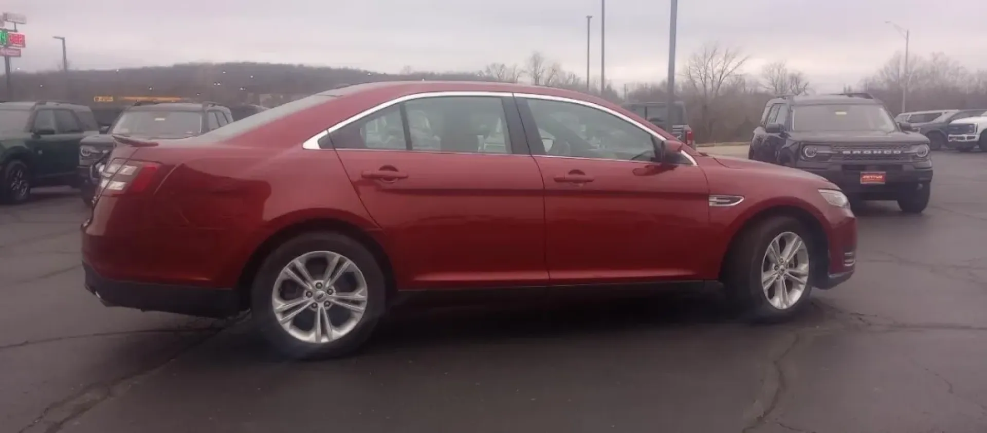 2016 Ford Taurus SEL (1FAHP2E8XGG) with an 3.5L V6 engine, located at 141 Commercial Dr, Fredericktown, MO, 63645, (573) 783-6432, 37.570087, -90.320648 - Are you on the hunt for a reliable sedan that perfectly balances style, comfort, and performance? Look no further! At Pettus Ford Fredericktown, we have just the vehicle you need to enhance your daily commute and weekend getaways. Introducing the stunning 2016 Ford Taurus SEL, a pre-owned gem that c - Photo#5