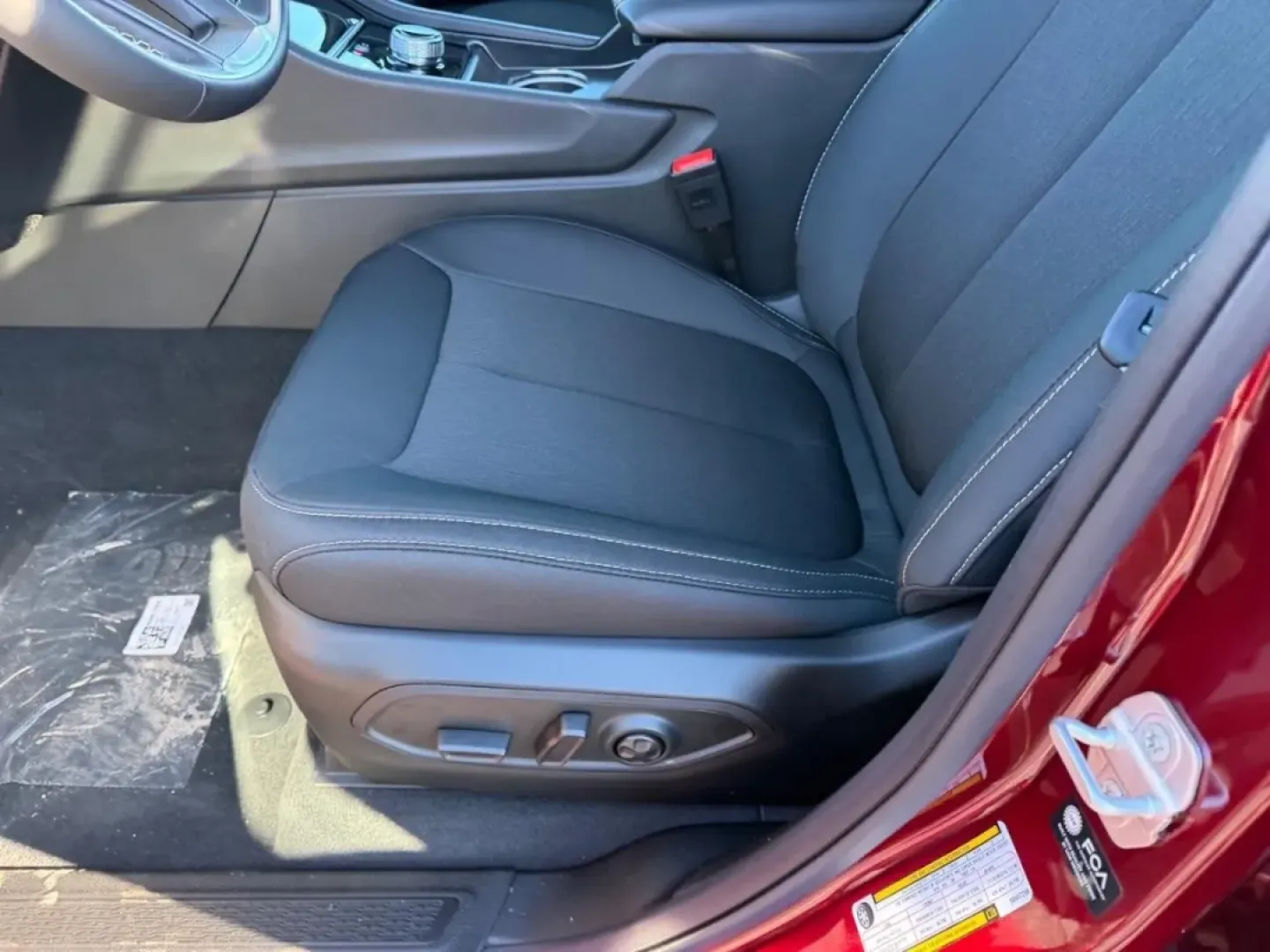 2025 /Global Black Cloth Jeep Grand Cherokee Laredo X (1C4RJHAGXS8) with an 3.6L V6 24V VVT UPG I engine, Automatic transmission, located at 970 Woodlawn Dr., Farmington, MO, 63640, (573) 431-7800, 37.825642, -90.468674 - **Discover Your Next Adventure with the 2025 Jeep Grand Cherokee at Pettus CDJR Farmington!**<br /> <br /> Are you ready to transform your daily commute into an exciting journey or take your family on unforgettable weekend adventures? The 2025 Jeep Grand Cherokee is the ultimate SUV that combines lu - Photo#20