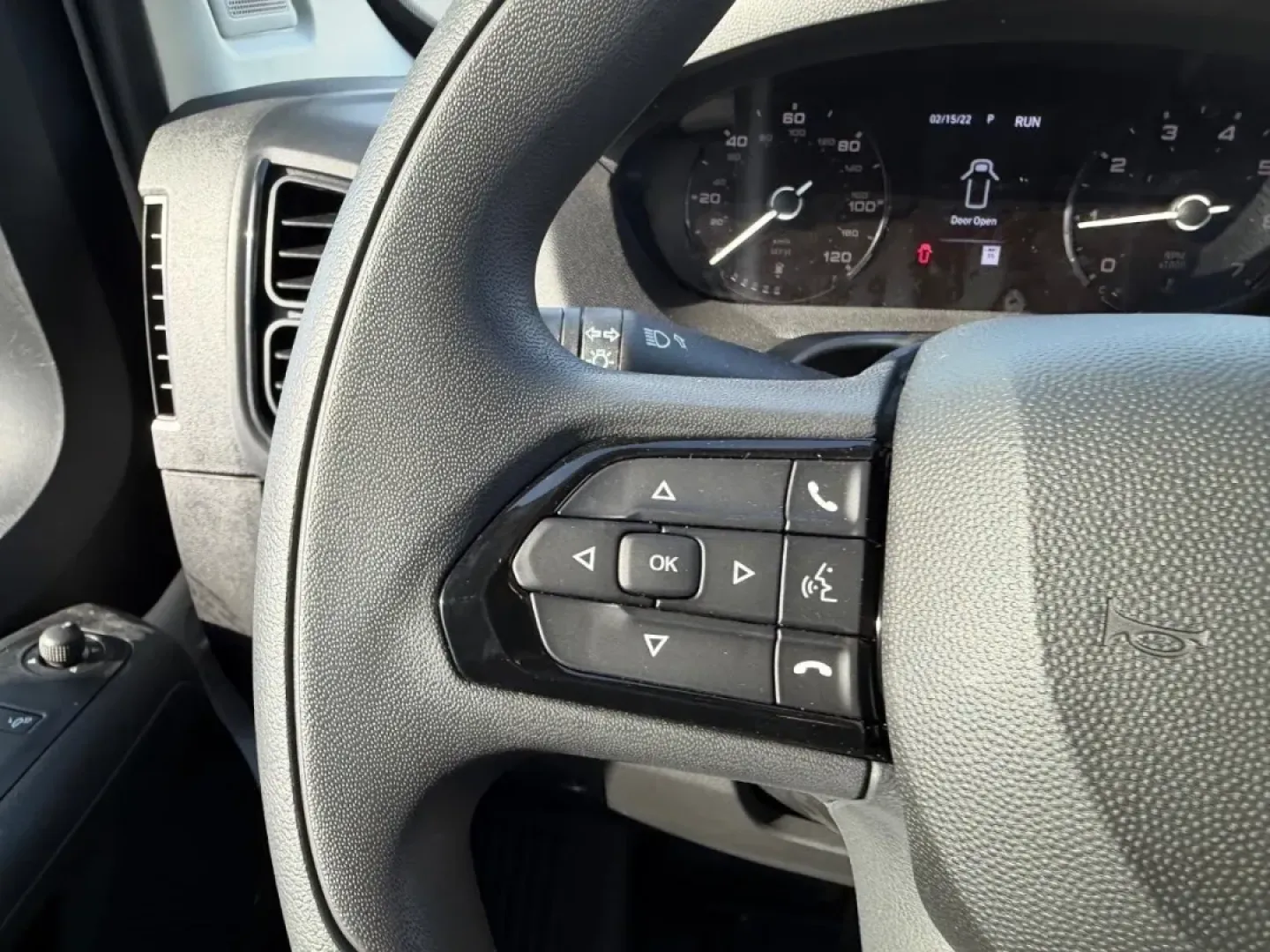 2026 /Black Vinyl Ram ProMaster 2500 High Roof (3C6LRVDG7TE) with an 3.6L V6 24V VVT engine, 6A transmission, located at 970 Woodlawn Dr., Farmington, MO, 63640, (573) 431-7800, 37.825642, -90.468674 - **Discover the Ultimate Workhorse: 2026 Ram ProMaster Cargo Van at Pettus CDJR Farmington**<br /> <br /> Are you a business owner searching for a reliable vehicle that can help you conquer your daily tasks? Look no further! This 2026 Ram ProMaster Cargo Van, proudly offered at Pettus CDJR Farmington - Photo#11