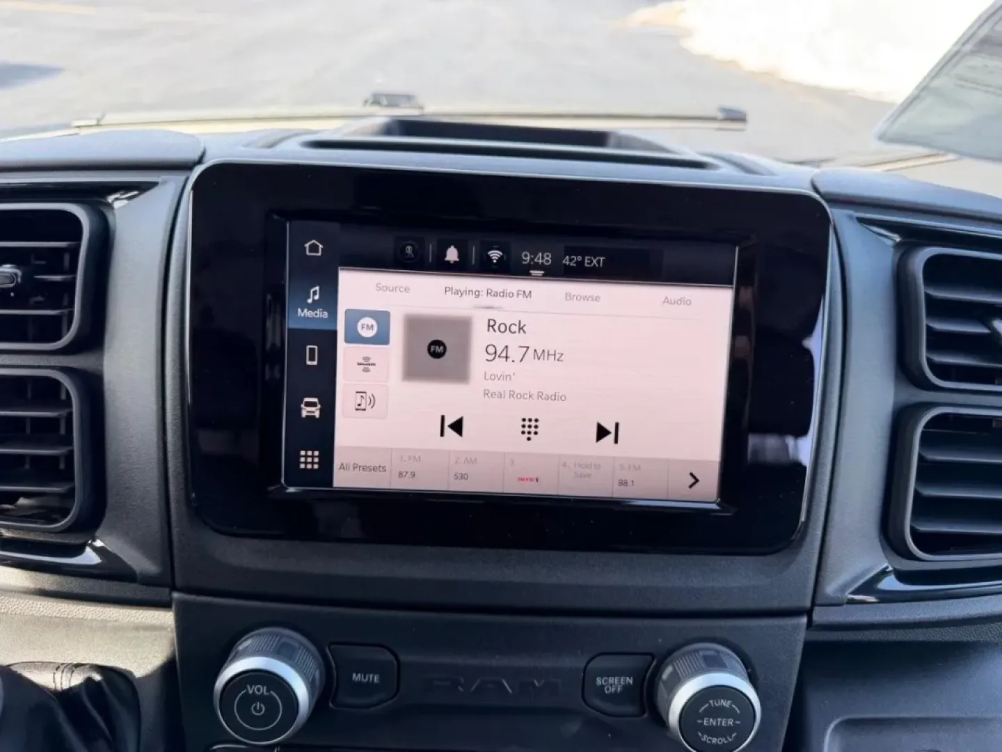 2026 /Black Vinyl Ram ProMaster 2500 High Roof (3C6LRVDG7TE) with an 3.6L V6 24V VVT engine, 6A transmission, located at 970 Woodlawn Dr., Farmington, MO, 63640, (573) 431-7800, 37.825642, -90.468674 - **Discover the Ultimate Workhorse: 2026 Ram ProMaster Cargo Van at Pettus CDJR Farmington**<br /> <br /> Are you a business owner searching for a reliable vehicle that can help you conquer your daily tasks? Look no further! This 2026 Ram ProMaster Cargo Van, proudly offered at Pettus CDJR Farmington - Photo#13