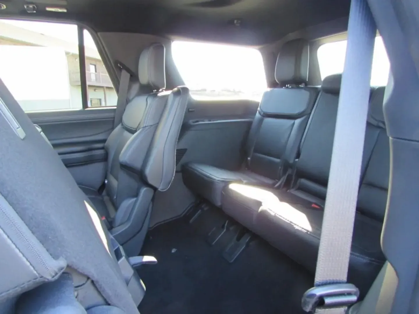 2026 /Black Onyx Ford Expedition Platinum (1FMJU1MG0TE) with an 3.5L V6 engine, Automatic transmission, located at 12836 Highway 21, De Soto, MO, 63020, (636) 337-7777, 38.151867, -90.575615 - **Adventure Awaits: Discover the 2026 Ford Expedition Platinum at Pettus Ford De Soto!**<br /> <br /> Are you ready to elevate your family adventures or weekend getaways? Look no further than the stunning 2026 Ford Expedition Platinum, available now at Pettus Ford De Soto! This SUV is not just a veh - Photo#28