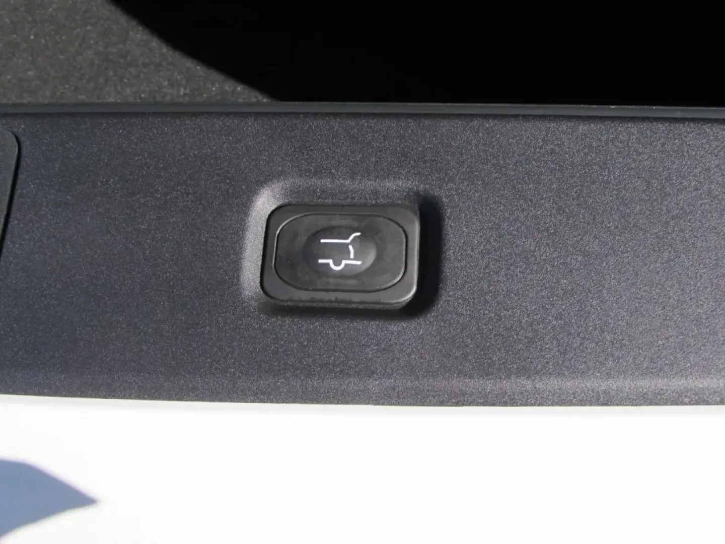 2026 /Black Onyx Ford Expedition Platinum (1FMJU1MG0TE) with an 3.5L V6 engine, Automatic transmission, located at 12836 Highway 21, De Soto, MO, 63020, (636) 337-7777, 38.151867, -90.575615 - **Adventure Awaits: Discover the 2026 Ford Expedition Platinum at Pettus Ford De Soto!**<br /> <br /> Are you ready to elevate your family adventures or weekend getaways? Look no further than the stunning 2026 Ford Expedition Platinum, available now at Pettus Ford De Soto! This SUV is not just a veh - Photo#33