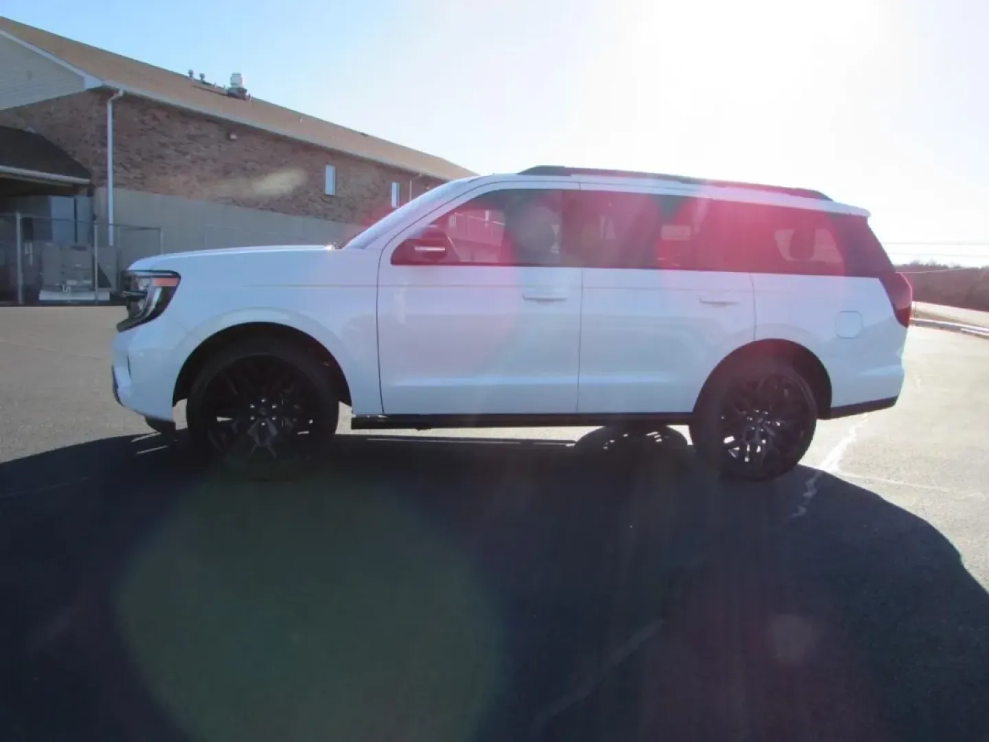 2026 /Black Onyx Ford Expedition Platinum (1FMJU1MG0TE) with an 3.5L V6 engine, Automatic transmission, located at 12836 Highway 21, De Soto, MO, 63020, (636) 337-7777, 38.151867, -90.575615 - **Adventure Awaits: Discover the 2026 Ford Expedition Platinum at Pettus Ford De Soto!**<br /> <br /> Are you ready to elevate your family adventures or weekend getaways? Look no further than the stunning 2026 Ford Expedition Platinum, available now at Pettus Ford De Soto! This SUV is not just a veh - Photo#3