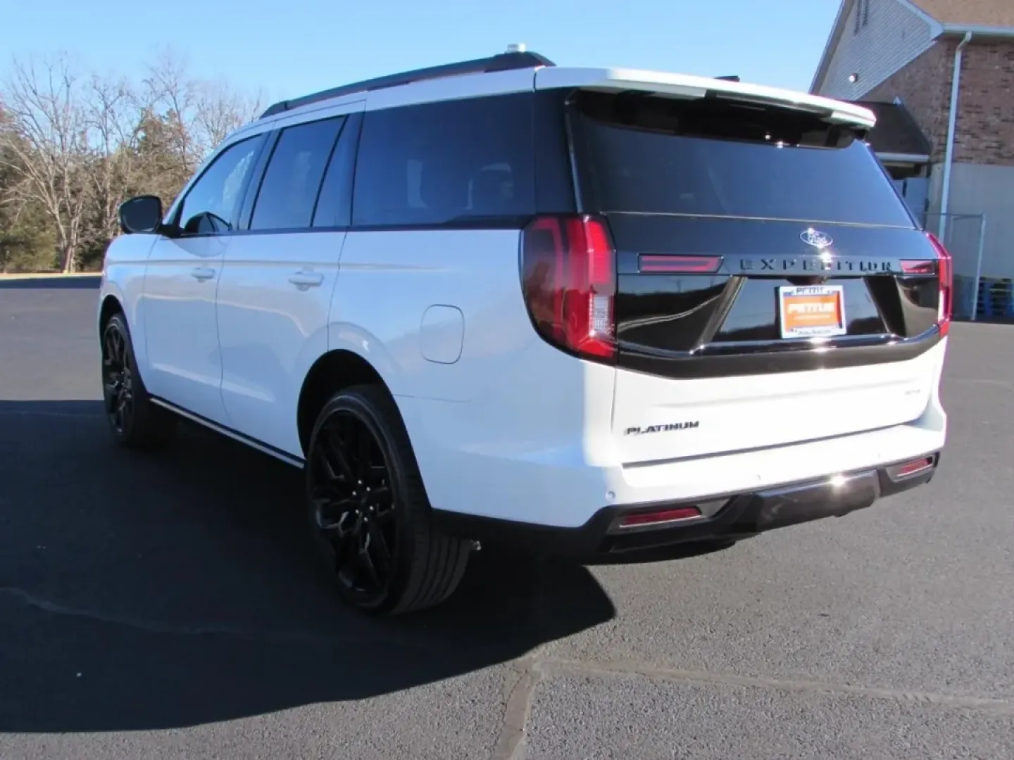 2026 /Black Onyx Ford Expedition Platinum (1FMJU1MG0TE) with an 3.5L V6 engine, Automatic transmission, located at 12836 Highway 21, De Soto, MO, 63020, (636) 337-7777, 38.151867, -90.575615 - **Adventure Awaits: Discover the 2026 Ford Expedition Platinum at Pettus Ford De Soto!**<br /> <br /> Are you ready to elevate your family adventures or weekend getaways? Look no further than the stunning 2026 Ford Expedition Platinum, available now at Pettus Ford De Soto! This SUV is not just a veh - Photo#4