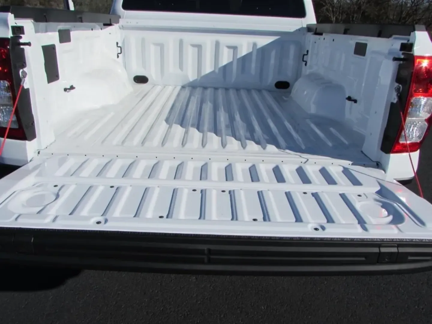 2025 /Ebony Ford Ranger XL (1FTER4PH1SL) with an 2.3L EcoBoost engine, Automatic transmission, located at 12836 Highway 21, De Soto, MO, 63020, (636) 337-7777, 38.151867, -90.575615 - **2025 Ford Ranger XL: Your Ultimate Adventure Companion!**<br /> <br /> Are you ready to elevate your lifestyle and tackle your next adventure? The 2025 Ford Ranger XL is designed for those who value both performance and versatility, making it perfect for weekend getaways, outdoor excursions, or ev - Photo#12