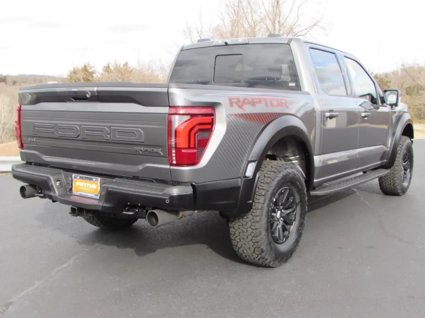 2026 /Black Ford F-150 Raptor (1FTFW1RG9TF) with an 3.5L V6 EcoBoost High Output engine, Automatic transmission, located at 12836 Highway 21, De Soto, MO, 63020, (636) 337-7777, 38.151867, -90.575615 - ### Unleash Adventure with the 2026 Ford F-150 Raptor at Pettus Ford De Soto!<br /> <br /> Are you ready to elevate your outdoor adventures and weekend getaways? The 2026 Ford F-150 Raptor, available now at Pettus Ford De Soto, is the ultimate truck for those who crave excitement and versatility. Wi - Photo#6