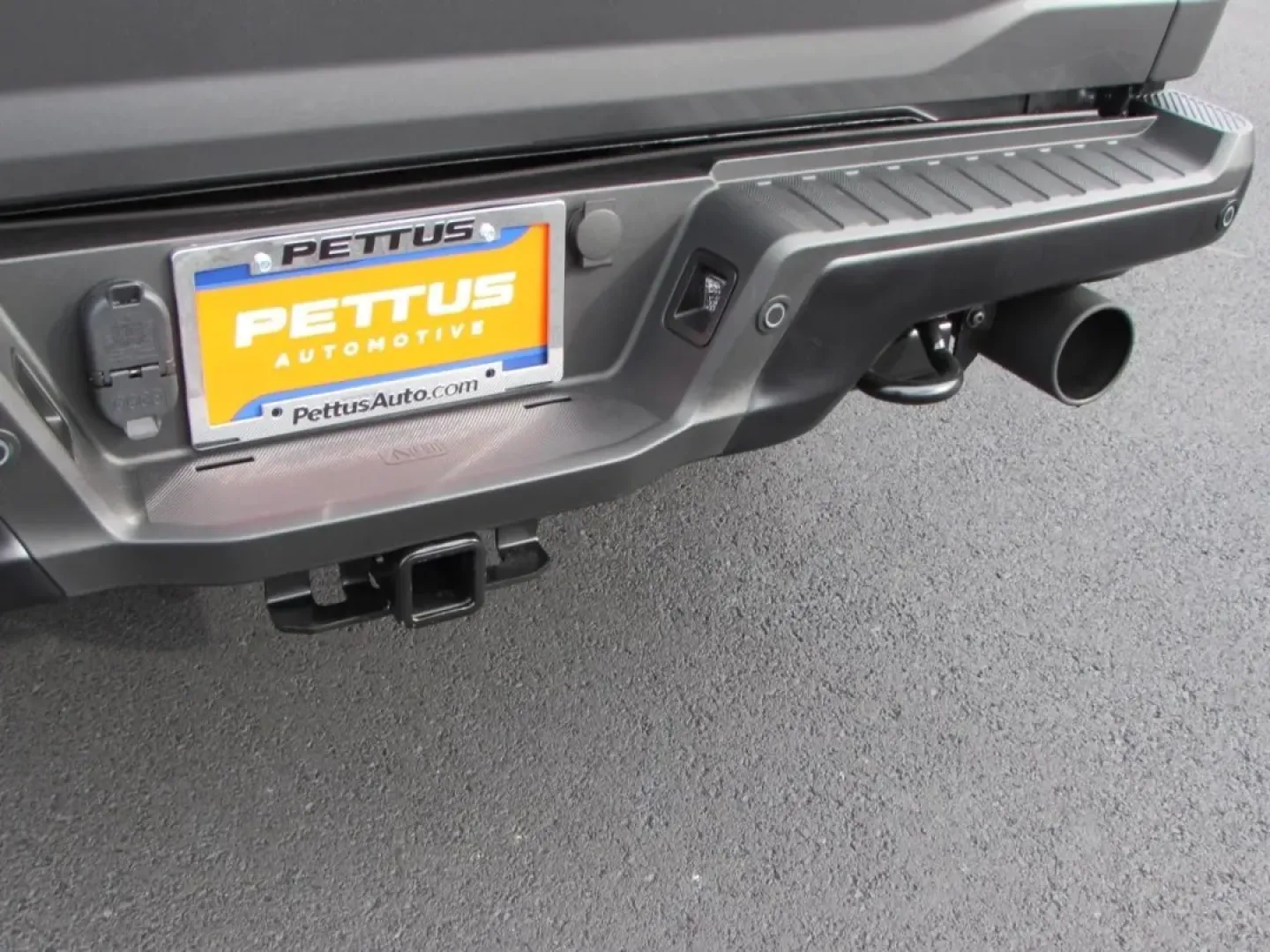 2026 /Black Ford F-150 Raptor (1FTFW1RG9TF) with an 3.5L V6 EcoBoost High Output engine, Automatic transmission, located at 12836 Highway 21, De Soto, MO, 63020, (636) 337-7777, 38.151867, -90.575615 - ### Unleash Adventure with the 2026 Ford F-150 Raptor at Pettus Ford De Soto!<br /> <br /> Are you ready to elevate your outdoor adventures and weekend getaways? The 2026 Ford F-150 Raptor, available now at Pettus Ford De Soto, is the ultimate truck for those who crave excitement and versatility. Wi - Photo#12