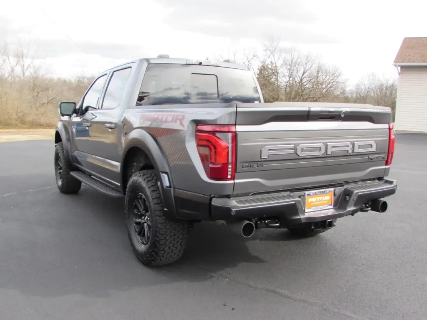 2026 /Black Ford F-150 Raptor (1FTFW1RG9TF) with an 3.5L V6 EcoBoost High Output engine, Automatic transmission, located at 12836 Highway 21, De Soto, MO, 63020, (636) 337-7777, 38.151867, -90.575615 - ### Unleash Adventure with the 2026 Ford F-150 Raptor at Pettus Ford De Soto!<br /> <br /> Are you ready to elevate your outdoor adventures and weekend getaways? The 2026 Ford F-150 Raptor, available now at Pettus Ford De Soto, is the ultimate truck for those who crave excitement and versatility. Wi - Photo#4
