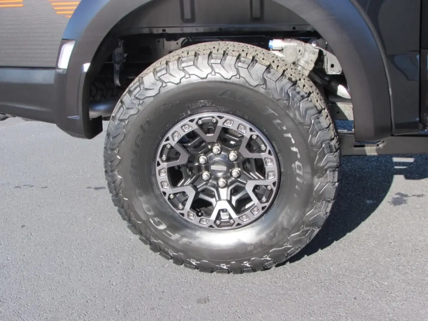 2026 /Black Ford F-150 Raptor (1FTFW1RJ4TF) with an 5.2L engine, Automatic transmission, located at 12836 Highway 21, De Soto, MO, 63020, (636) 337-7777, 38.151867, -90.575615 - **Conquer Every Adventure with the 2026 Ford F-150 Raptor at Pettus Ford De Soto!**<br /> <br /> Are you ready to elevate your driving experience? The 2026 Ford F-150 Raptor is more than just a truck; it's a lifestyle choice designed for those who crave adventure, whether you're tackling tough terra - Photo#10