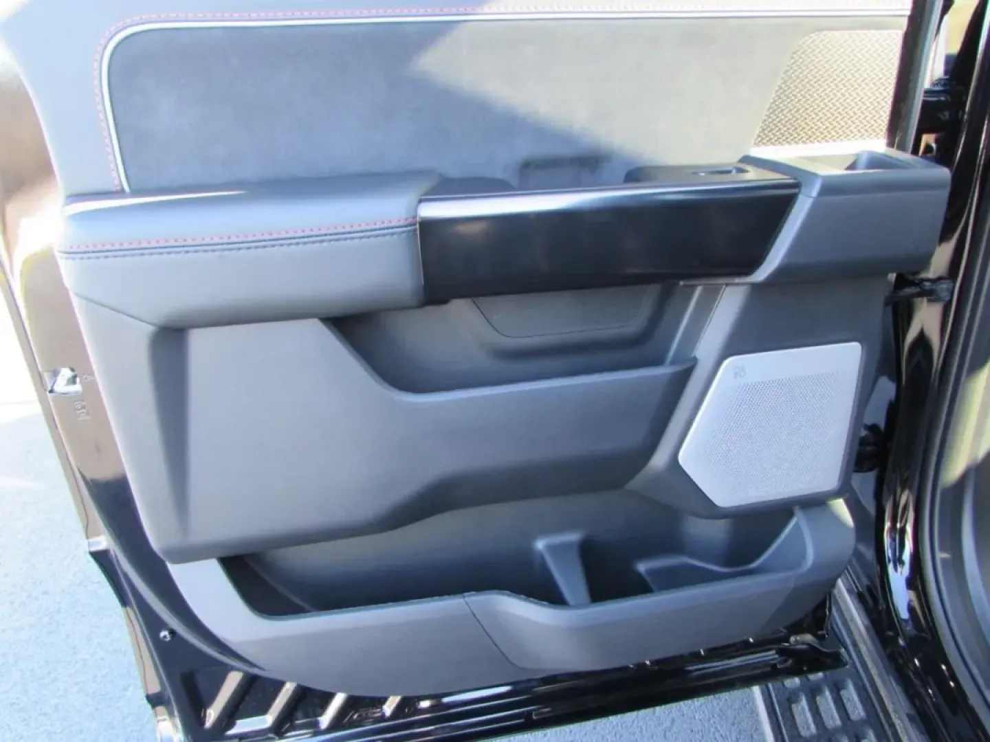 2026 /Black Ford F-150 Raptor (1FTFW1RJ4TF) with an 5.2L engine, Automatic transmission, located at 12836 Highway 21, De Soto, MO, 63020, (636) 337-7777, 38.151867, -90.575615 - **Conquer Every Adventure with the 2026 Ford F-150 Raptor at Pettus Ford De Soto!**<br /> <br /> Are you ready to elevate your driving experience? The 2026 Ford F-150 Raptor is more than just a truck; it's a lifestyle choice designed for those who crave adventure, whether you're tackling tough terra - Photo#31