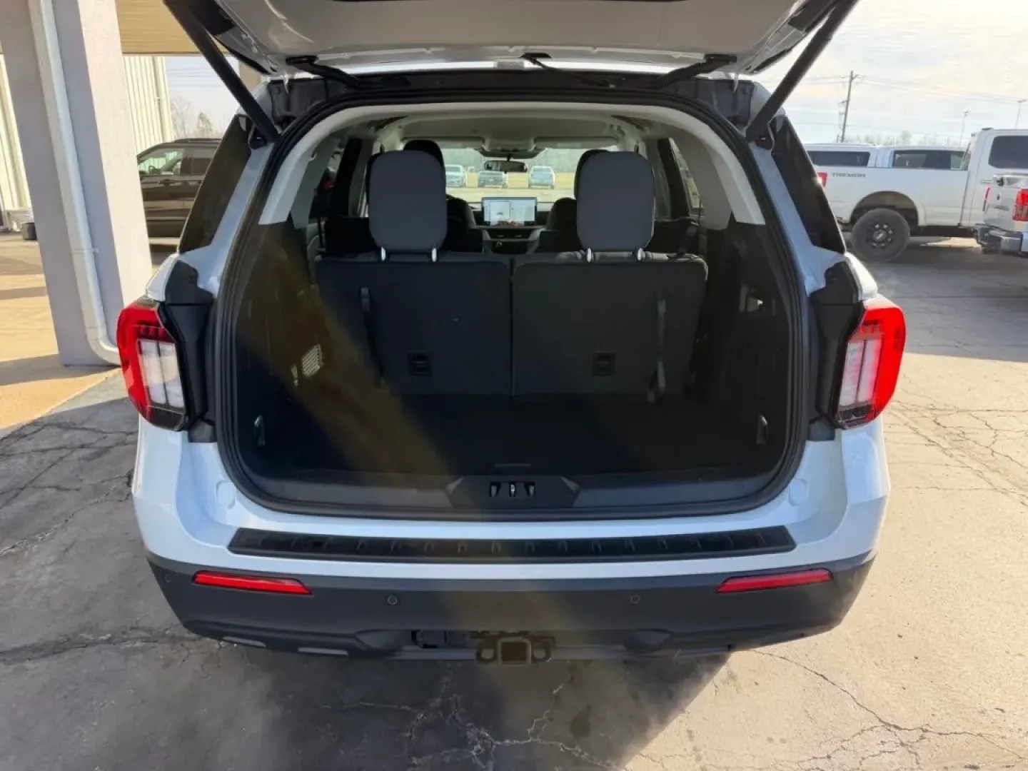 2026 /Dark Space Gray Cloth Ford Explorer Active (1FMUK8DH8TG) with an 2.3L EcoBoost I-4 engine, Automatic transmission, located at 141 Commercial Dr, Fredericktown, MO, 63645, (573) 783-6432, 37.570087, -90.320648 - ### Adventure Awaits with the 2026 Ford Explorer at Pettus Ford Fredericktown!<br /> <br /> Are you ready to elevate your family adventures or tackle your daily commute with style and confidence? The 2026 Ford Explorer, available exclusively at Pettus Ford Fredericktown, is the perfect SUV to meet a - Photo#4