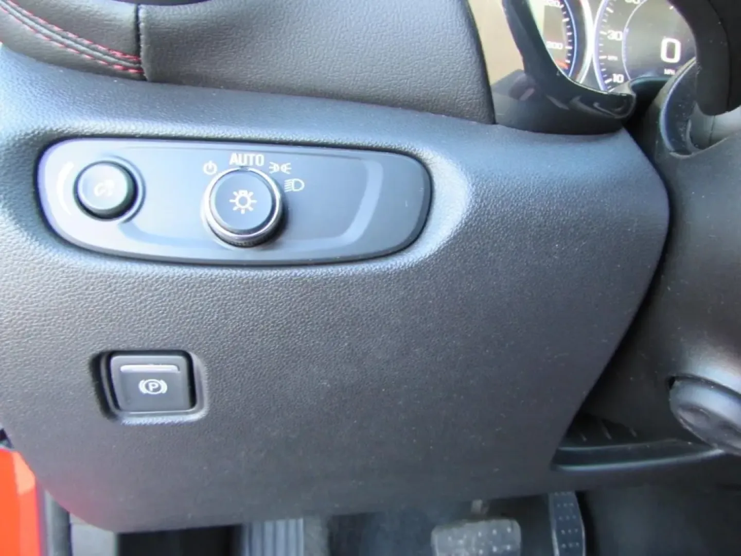 2022 /Jet Black Chevrolet Blazer RS (3GNKBKRS2NS) with an 3.6L V6 DOHC 24V engine, Automatic transmission, located at 12830 Highway 21, De Soto, MO, 63020, (636) 337-7777, 38.153099, -90.573624 - Discover your next adventure with the perfect blend of style and performance in this stunning 2022 Chevrolet Blazer RS, now available at Pettus CDJR DeSoto. Whether you're commuting to work, shuttling the family to weekend soccer games, or exploring the scenic routes around De Soto, MO, this SUV is - Photo#12