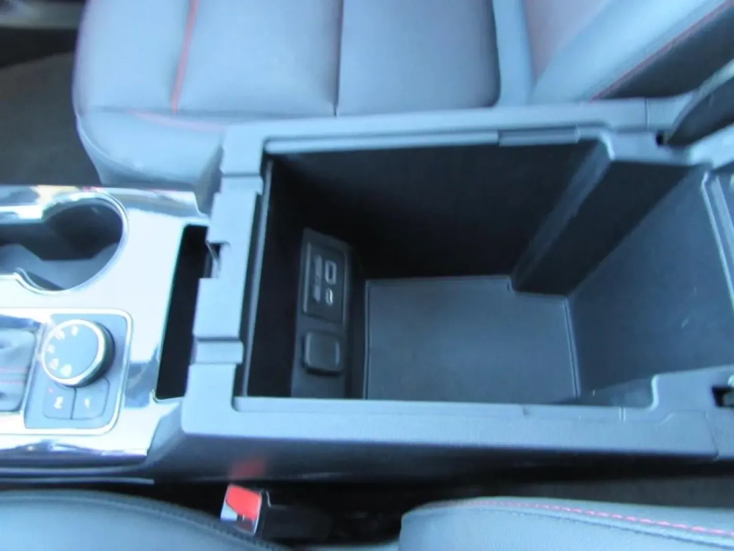 2022 /Jet Black Chevrolet Blazer RS (3GNKBKRS2NS) with an 3.6L V6 DOHC 24V engine, Automatic transmission, located at 12830 Highway 21, De Soto, MO, 63020, (636) 337-7777, 38.153099, -90.573624 - Discover your next adventure with the perfect blend of style and performance in this stunning 2022 Chevrolet Blazer RS, now available at Pettus CDJR DeSoto. Whether you're commuting to work, shuttling the family to weekend soccer games, or exploring the scenic routes around De Soto, MO, this SUV is - Photo#21