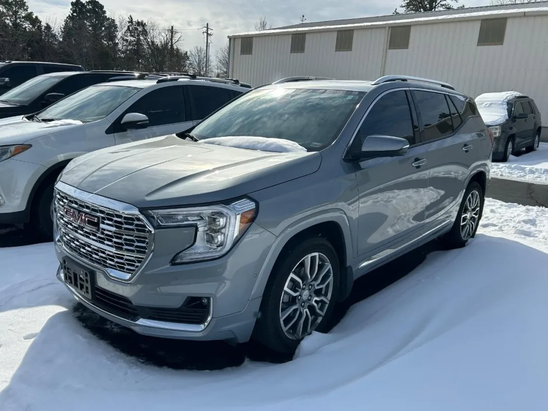photo of 2024 GMC Terrain Denali