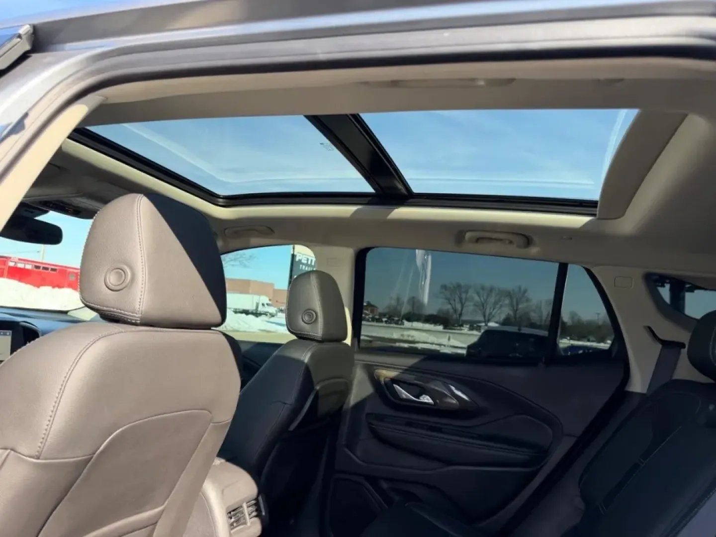 2024 /Jet Black Leather GMC Terrain Denali (3GKALXEG1RL) with an 1.5L Turbo DOHC 4-cylinder / SIDI / VVT engine, Automatic transmission, located at 970 Woodlawn Dr., Farmington, MO, 63640, (573) 431-7800, 37.825642, -90.468674 - **Discover Your Next Adventure with the 2024 GMC Terrain Denali!**<br /> <br /> If you're looking for a vehicle that perfectly balances style, comfort, and versatility, the 2024 GMC Terrain Denali is your ideal companion for weekend getaways, daily commutes, or family outings. This pre-owned SUV, wi - Photo#10