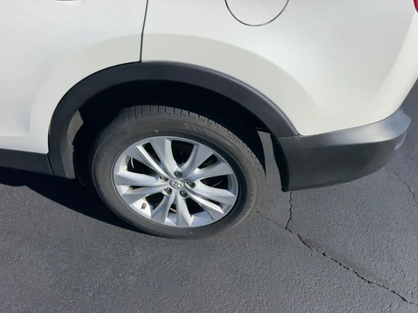 2013 /Black Leather Toyota RAV4 Limited (JTMDFREV8DD) with an 2.5L DOHC SFI 16-valve I4 engine, Automatic transmission, located at 970 Woodlawn Dr., Farmington, MO, 63640, (573) 431-7800, 37.825642, -90.468674 - **Adventure Awaits with This 2013 Toyota RAV4 Limited Perfect for Weekend Getaways!**<br /> <br /> If you're searching for a reliable and spacious SUV that can handle everything from daily commutes to weekend adventures, look no further! This 2013 Toyota RAV4 Limited, now available at Pettus CDJR F - Photo#8