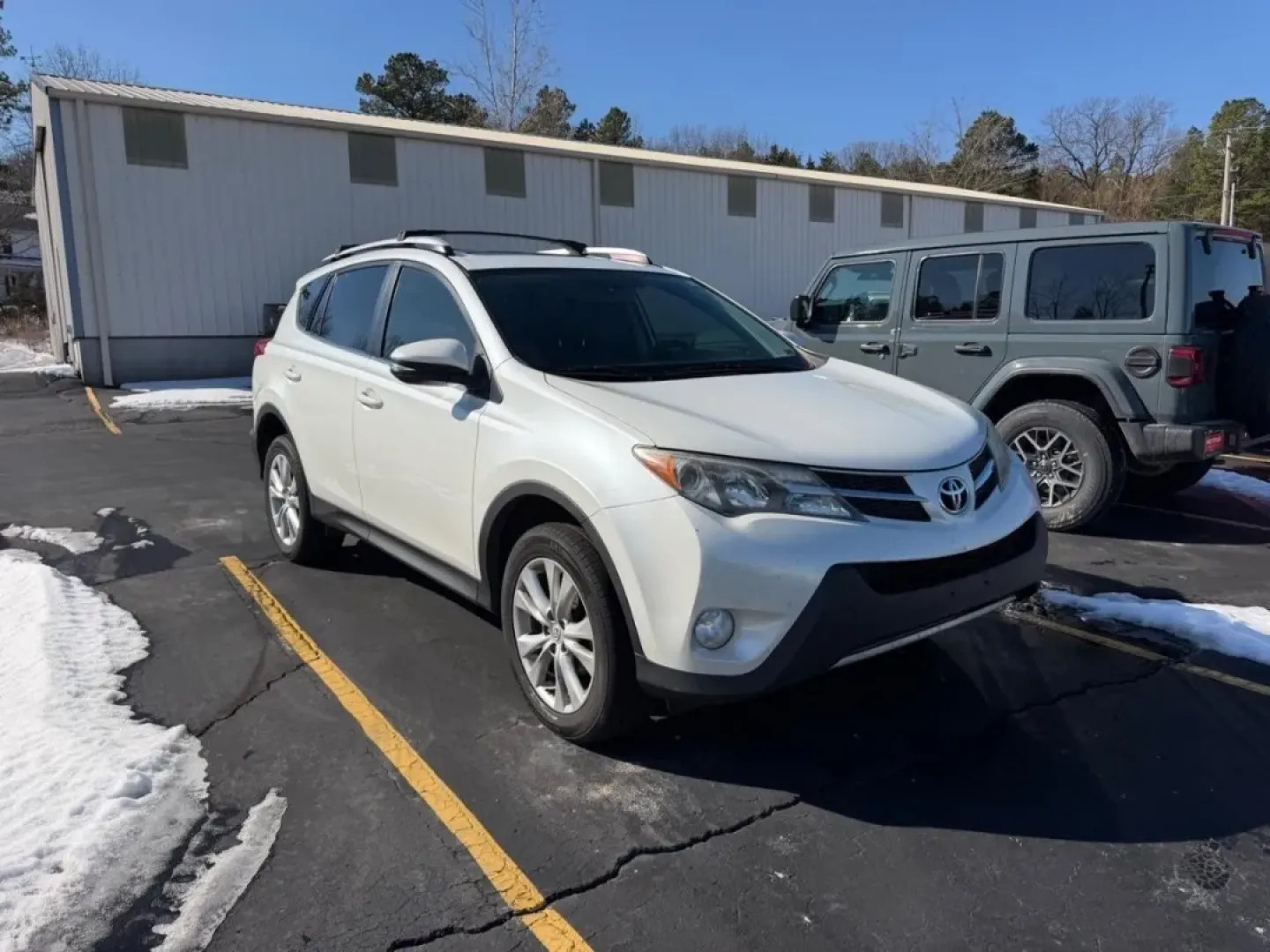 2013 /Black Leather Toyota RAV4 Limited (JTMDFREV8DD) with an 2.5L DOHC SFI 16-valve I4 engine, Automatic transmission, located at 970 Woodlawn Dr., Farmington, MO, 63640, (573) 431-7800, 37.825642, -90.468674 - **Adventure Awaits with This 2013 Toyota RAV4 Limited Perfect for Weekend Getaways!**<br /> <br /> If you're searching for a reliable and spacious SUV that can handle everything from daily commutes to weekend adventures, look no further! This 2013 Toyota RAV4 Limited, now available at Pettus CDJR F - Photo#1