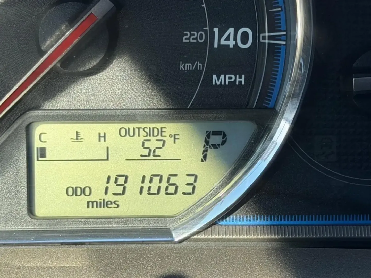 2013 /Black Leather Toyota RAV4 Limited (JTMDFREV8DD) with an 2.5L DOHC SFI 16-valve I4 engine, Automatic transmission, located at 970 Woodlawn Dr., Farmington, MO, 63640, (573) 431-7800, 37.825642, -90.468674 - **Adventure Awaits with This 2013 Toyota RAV4 Limited Perfect for Weekend Getaways!**<br /> <br /> If you're searching for a reliable and spacious SUV that can handle everything from daily commutes to weekend adventures, look no further! This 2013 Toyota RAV4 Limited, now available at Pettus CDJR F - Photo#22