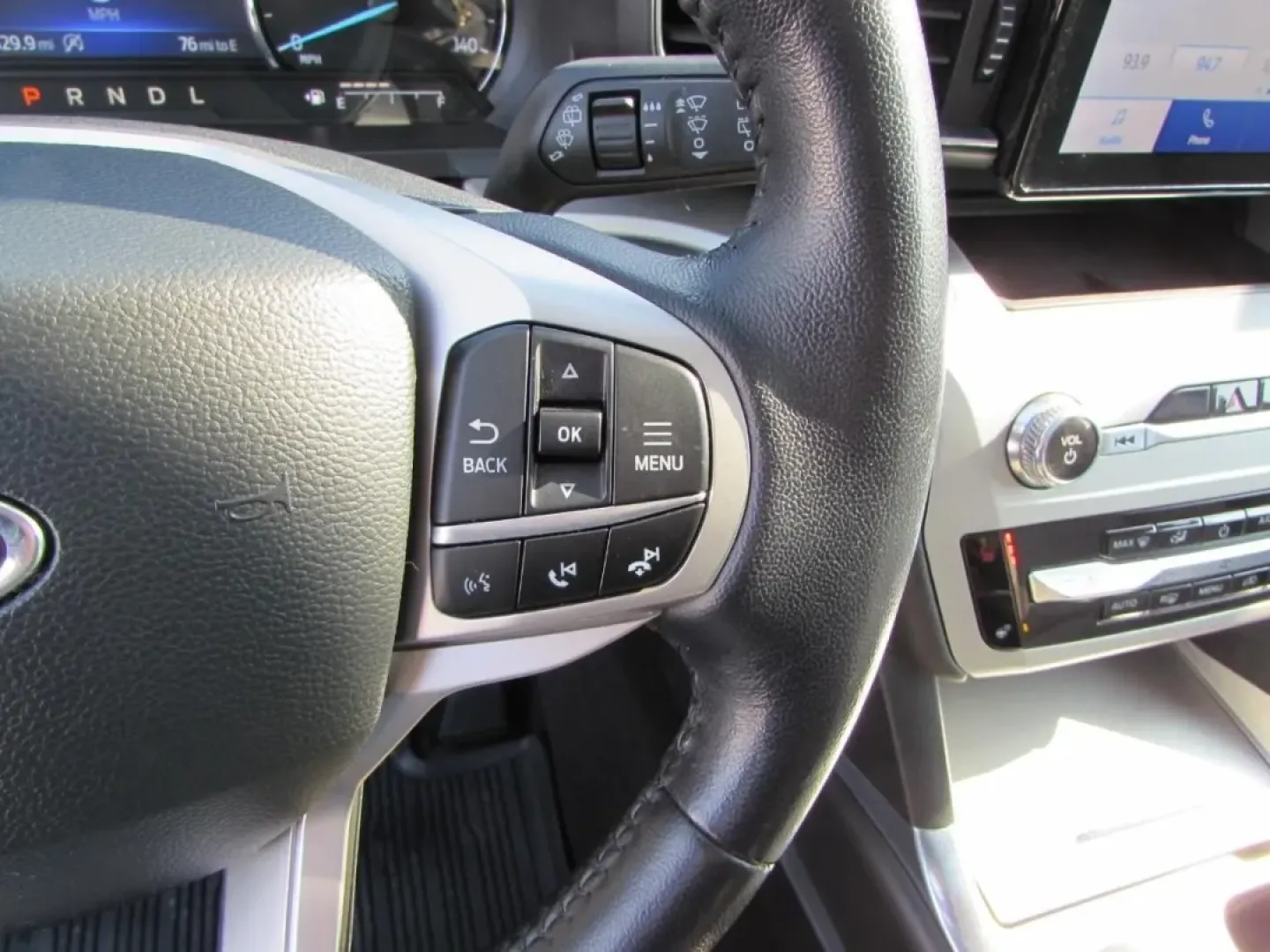 2022 /Sandstone Ford Explorer XLT (1FMSK8DH9NG) with an 2.3L L4 DOHC 16V engine, Automatic transmission, located at 12836 Highway 21, De Soto, MO, 63020, (636) 337-7777, 38.151867, -90.575615 - **Unleash Your Adventurous Spirit with the 2022 Ford Explorer XLT - Perfect for Family Road Trips and Weekend Getaways!**<br /> <br /> Are you searching for the ultimate vehicle to elevate your family adventures or weekend trips? Look no further than the stunning 2022 Ford Explorer XLT, available no - Photo#16