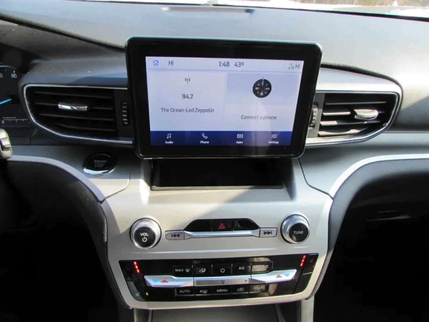 2022 /Sandstone Ford Explorer XLT (1FMSK8DH9NG) with an 2.3L L4 DOHC 16V engine, Automatic transmission, located at 12836 Highway 21, De Soto, MO, 63020, (636) 337-7777, 38.151867, -90.575615 - **Unleash Your Adventurous Spirit with the 2022 Ford Explorer XLT - Perfect for Family Road Trips and Weekend Getaways!**<br /> <br /> Are you searching for the ultimate vehicle to elevate your family adventures or weekend trips? Look no further than the stunning 2022 Ford Explorer XLT, available no - Photo#19