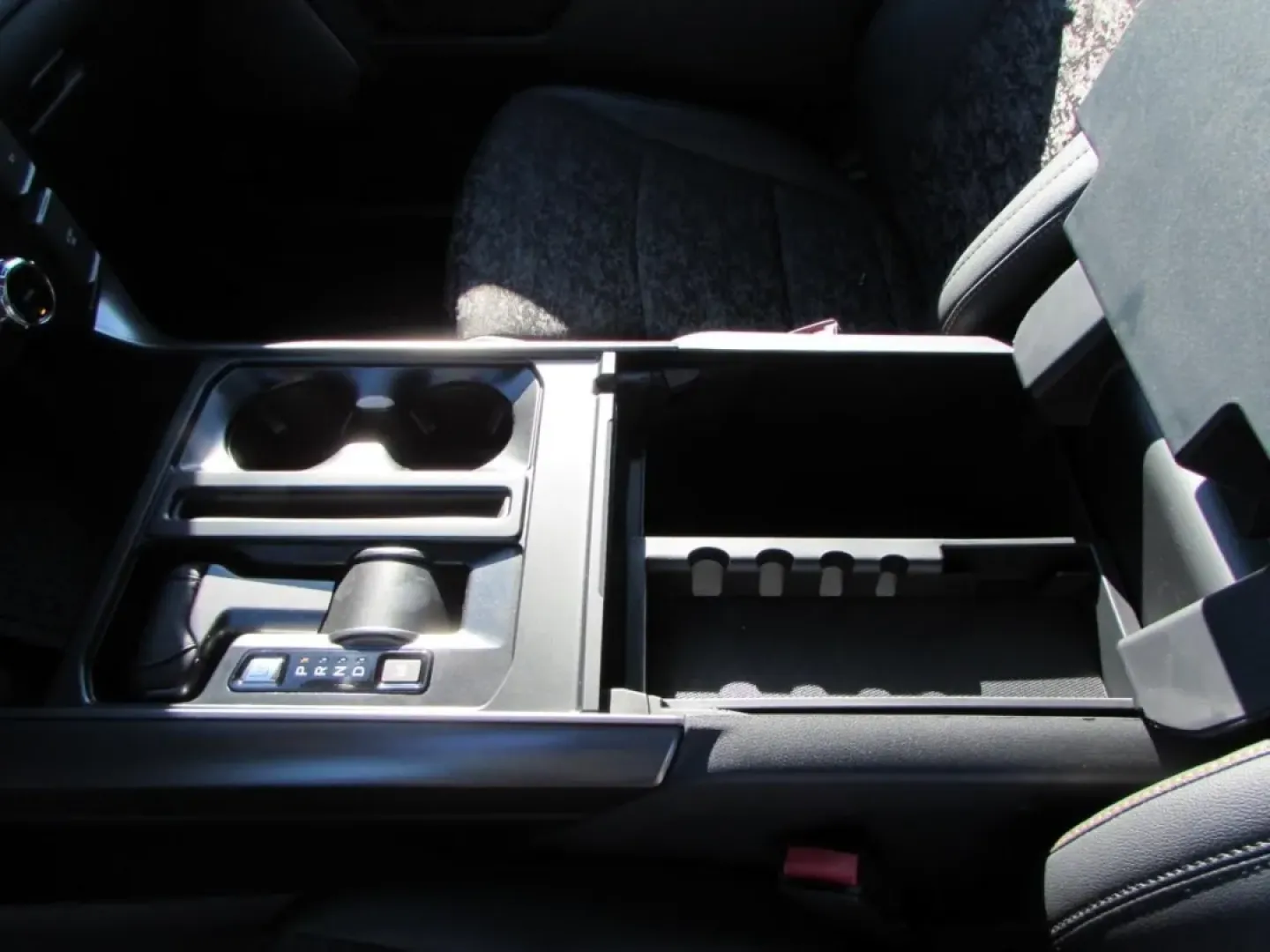 2025 /Black Ford F-150 Tremor (1FTFW4L52SF) with an 5.0L V8 engine, Automatic transmission, located at 12836 Highway 21, De Soto, MO, 63020, (636) 337-7777, 38.151867, -90.575615 - **Unleash Your Adventurous Spirit with the 2025 Ford F-150 Tremor at Pettus Ford De Soto!**<br /> <br /> Are you ready to take your weekend adventures and daily commutes to the next level? Whether you're a thrill-seeker heading off the beaten path or a hardworking professional needing a reliable tru - Photo#27