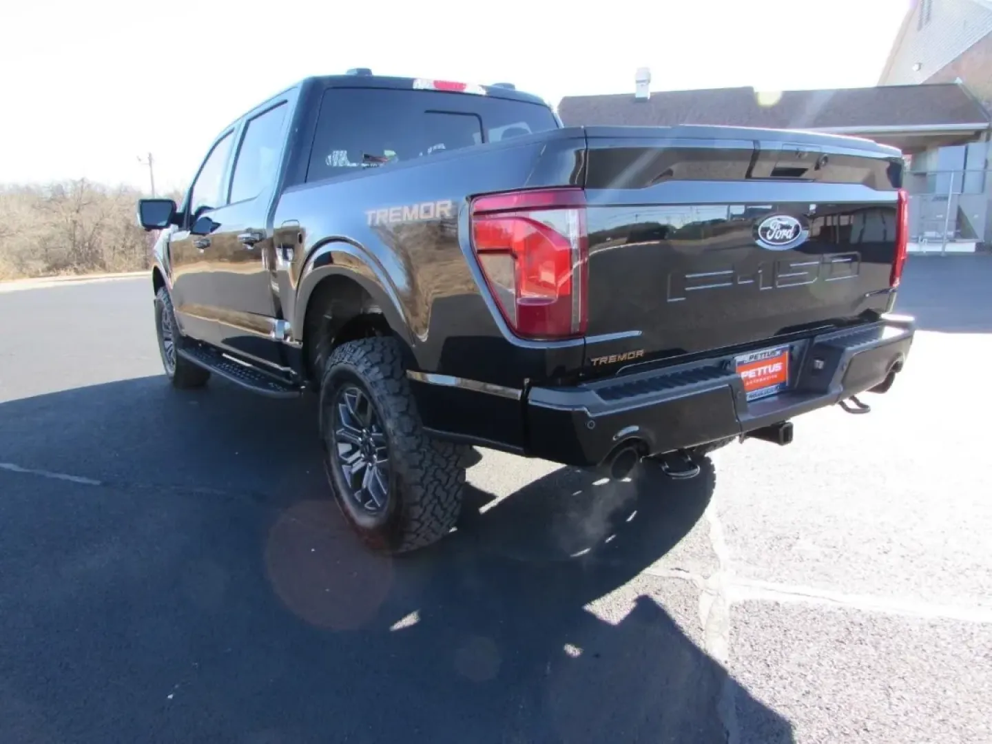 2025 /Black Ford F-150 Tremor (1FTFW4L52SF) with an 5.0L V8 engine, Automatic transmission, located at 12836 Highway 21, De Soto, MO, 63020, (636) 337-7777, 38.151867, -90.575615 - **Unleash Your Adventurous Spirit with the 2025 Ford F-150 Tremor at Pettus Ford De Soto!**<br /> <br /> Are you ready to take your weekend adventures and daily commutes to the next level? Whether you're a thrill-seeker heading off the beaten path or a hardworking professional needing a reliable tru - Photo#4