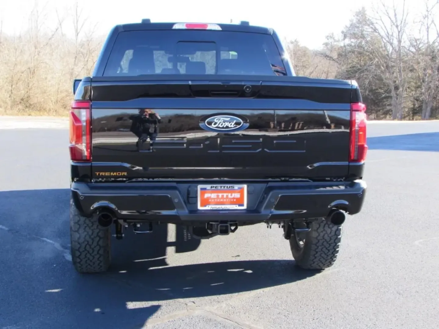 2025 /Black Ford F-150 Tremor (1FTFW4L52SF) with an 5.0L V8 engine, Automatic transmission, located at 12836 Highway 21, De Soto, MO, 63020, (636) 337-7777, 38.151867, -90.575615 - **Unleash Your Adventurous Spirit with the 2025 Ford F-150 Tremor at Pettus Ford De Soto!**<br /> <br /> Are you ready to take your weekend adventures and daily commutes to the next level? Whether you're a thrill-seeker heading off the beaten path or a hardworking professional needing a reliable tru - Photo#5