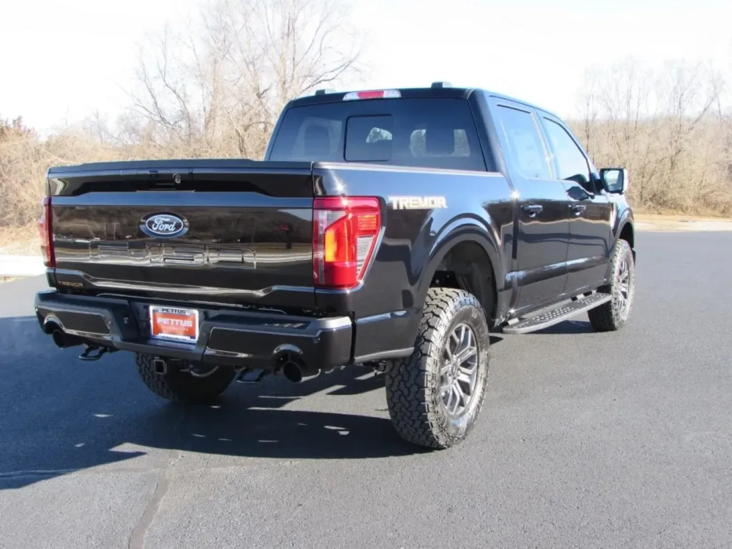 2025 /Black Ford F-150 Tremor (1FTFW4L52SF) with an 5.0L V8 engine, Automatic transmission, located at 12836 Highway 21, De Soto, MO, 63020, (636) 337-7777, 38.151867, -90.575615 - **Unleash Your Adventurous Spirit with the 2025 Ford F-150 Tremor at Pettus Ford De Soto!**<br /> <br /> Are you ready to take your weekend adventures and daily commutes to the next level? Whether you're a thrill-seeker heading off the beaten path or a hardworking professional needing a reliable tru - Photo#6