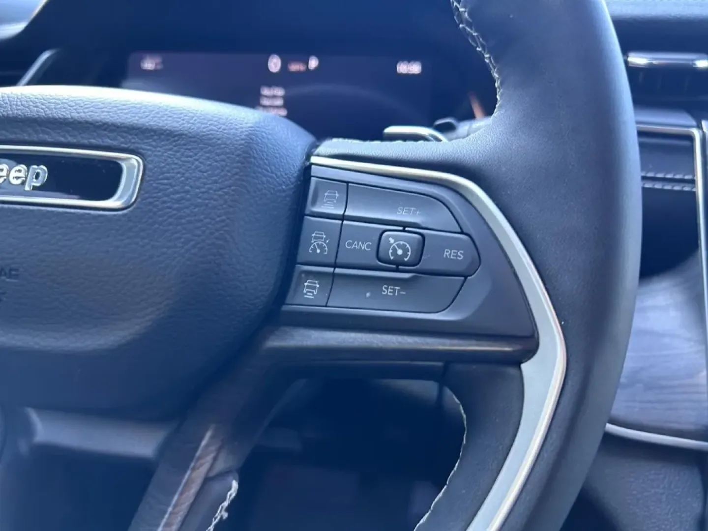 2024 /Global Black Leather Jeep Grand Cherokee Limited (1C4RJKBG0R8) with an 3.6L V6 24V VVT UPG I engine, located at 970 Woodlawn Dr., Farmington, MO, 63640, (573) 431-7800, 37.825642, -90.468674 - Unlock the ultimate adventure with the 2024 Jeep Grand Cherokee Limited, the perfect companion for your weekend getaways and daily commutes alike. Whether you're navigating the bustling streets of Farmington, MO, or heading out for a family camping trip, this SUV delivers the versatility, comfort, a - Photo#15