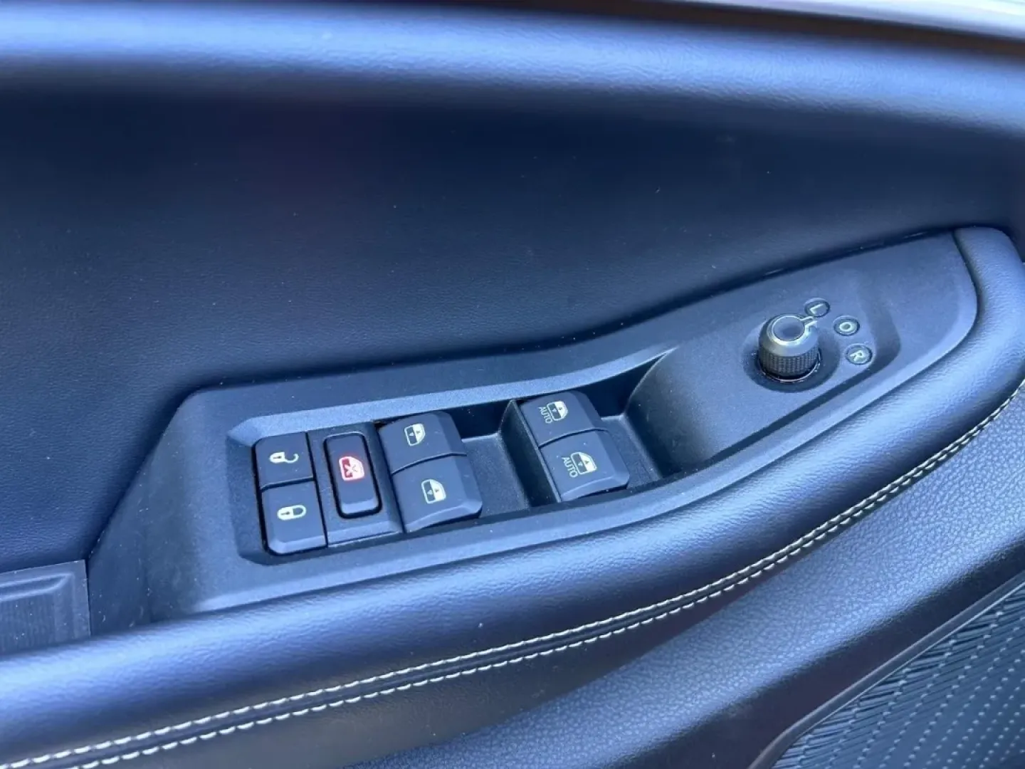 2024 /Global Black Leather Jeep Grand Cherokee Limited (1C4RJKBG0R8) with an 3.6L V6 24V VVT UPG I engine, located at 970 Woodlawn Dr., Farmington, MO, 63640, (573) 431-7800, 37.825642, -90.468674 - Unlock the ultimate adventure with the 2024 Jeep Grand Cherokee Limited, the perfect companion for your weekend getaways and daily commutes alike. Whether you're navigating the bustling streets of Farmington, MO, or heading out for a family camping trip, this SUV delivers the versatility, comfort, a - Photo#20