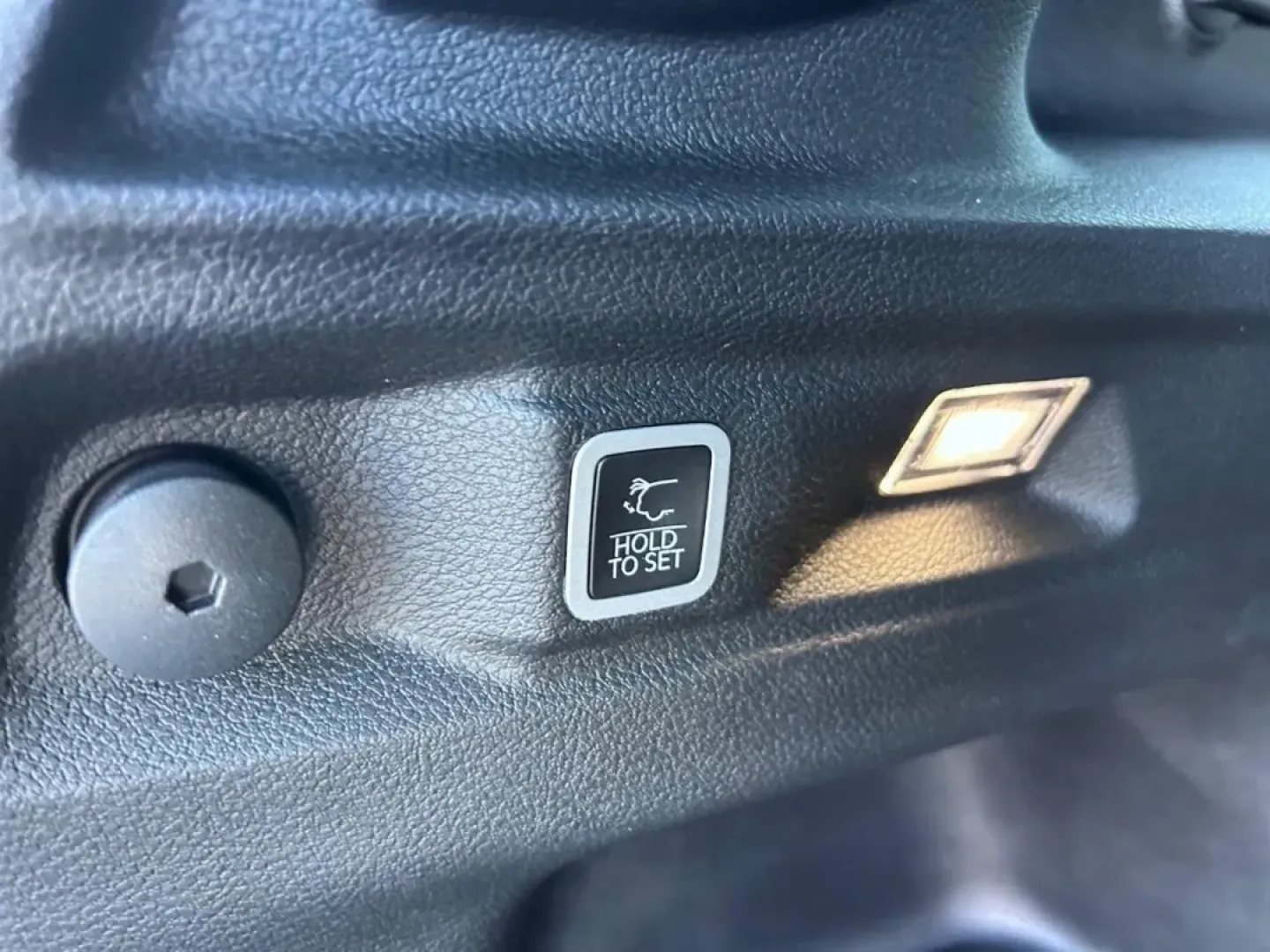 2024 /Global Black Leather Jeep Grand Cherokee Limited (1C4RJKBG0R8) with an 3.6L V6 24V VVT UPG I engine, located at 970 Woodlawn Dr., Farmington, MO, 63640, (573) 431-7800, 37.825642, -90.468674 - Unlock the ultimate adventure with the 2024 Jeep Grand Cherokee Limited, the perfect companion for your weekend getaways and daily commutes alike. Whether you're navigating the bustling streets of Farmington, MO, or heading out for a family camping trip, this SUV delivers the versatility, comfort, a - Photo#5