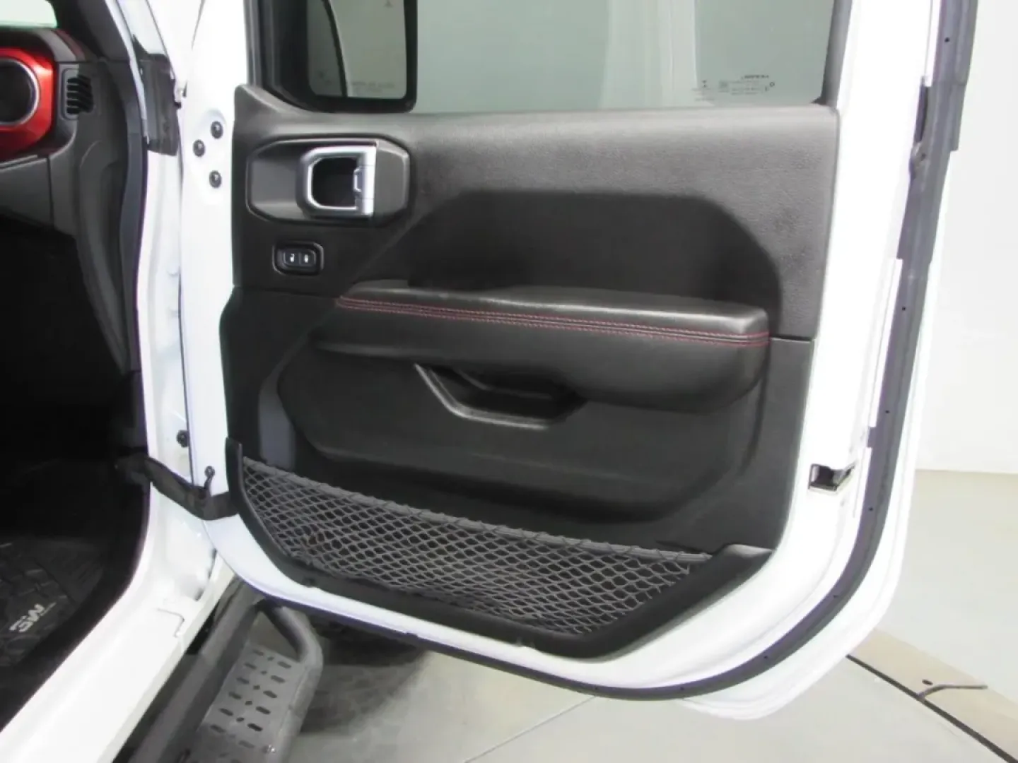 2020 /Black Jeep Wrangler Unlimited Rubicon (1C4HJXFN6LW) with an 2.0L L4 DOHC 16V TURBO engine, 6A transmission, located at 12830 Highway 21, De Soto, MO, 63020, (636) 337-7777, 38.153099, -90.573624 - **Unleash Your Adventurous Spirit with the 2020 Jeep Wrangler Unlimited Rubicon!**<br /> <br /> Are you ready to take on the open road or venture off the beaten path? The 2020 Jeep Wrangler Unlimited Rubicon is the perfect companion for thrill-seekers and families who love weekend getaways! This rug - Photo#13