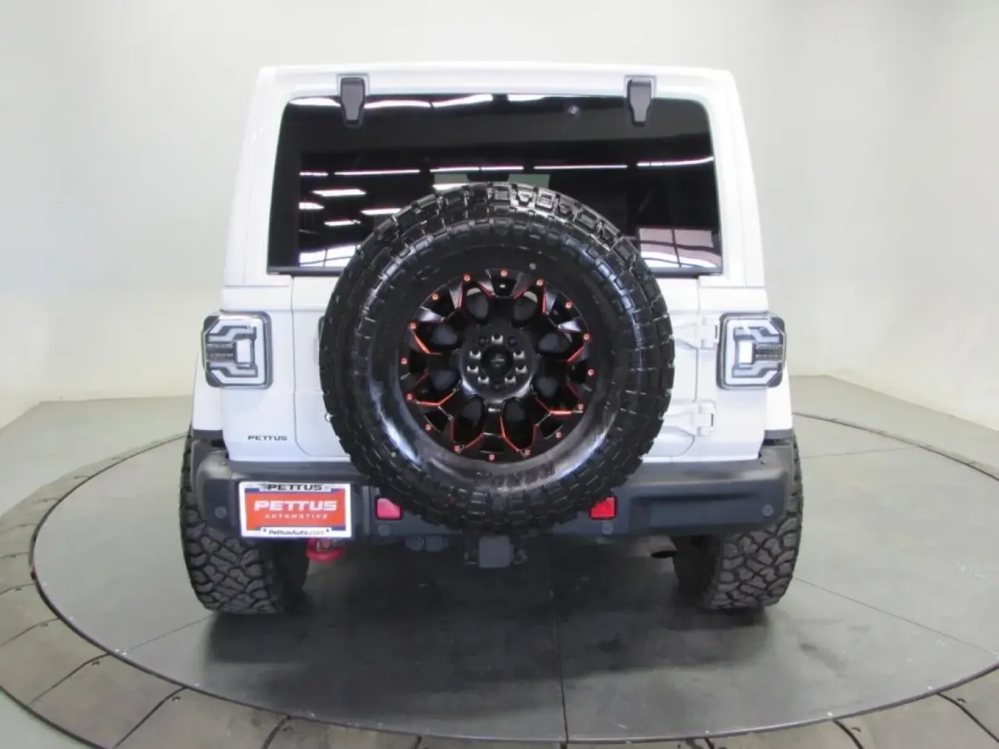 2020 /Black Jeep Wrangler Unlimited Rubicon (1C4HJXFN6LW) with an 2.0L L4 DOHC 16V TURBO engine, 6A transmission, located at 12830 Highway 21, De Soto, MO, 63020, (636) 337-7777, 38.153099, -90.573624 - **Unleash Your Adventurous Spirit with the 2020 Jeep Wrangler Unlimited Rubicon!**<br /> <br /> Are you ready to take on the open road or venture off the beaten path? The 2020 Jeep Wrangler Unlimited Rubicon is the perfect companion for thrill-seekers and families who love weekend getaways! This rug - Photo#6