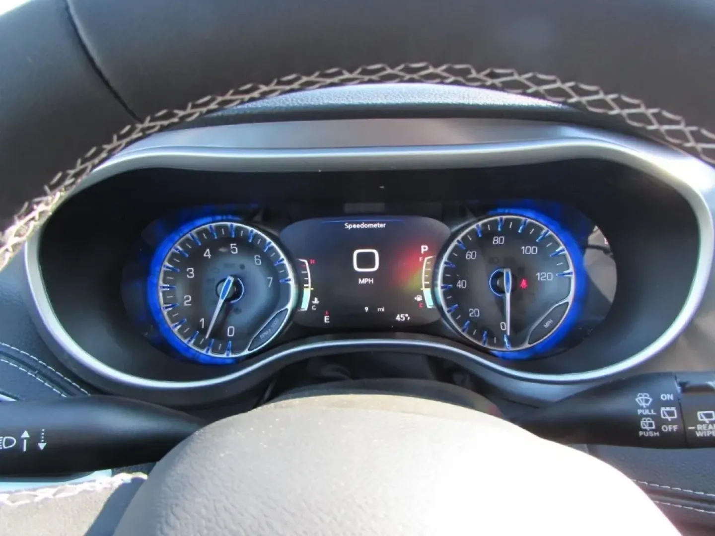 2026 /Black Chrysler Pacifica Select (2C4RC1BG0TR) with an 3.6L V6 DOHC 24V engine, Automatic transmission, located at 12830 Highway 21, De Soto, MO, 63020, (636) 337-7777, 38.153099, -90.573624 - Are you ready to elevate your family's adventures with a vehicle that combines style, comfort, and practicality? Look no further than this stunning 2026 Chrysler Pacifica, available now at Pettus CDJR DeSoto. With just 5 miles on the odometer, this like-new minivan is perfect for growing families, w - Photo#16