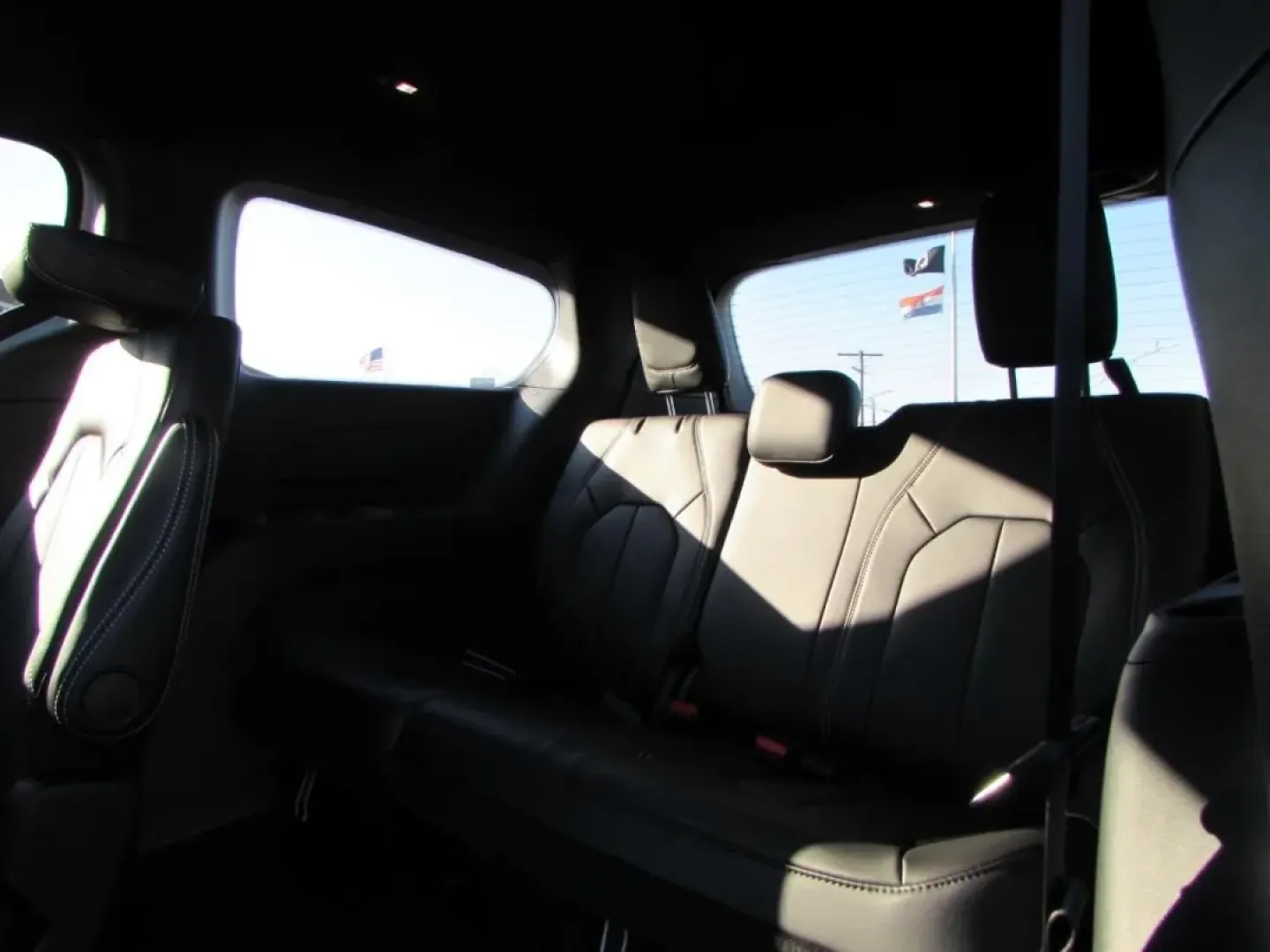 2026 /Black Chrysler Pacifica Select (2C4RC1BG0TR) with an 3.6L V6 DOHC 24V engine, Automatic transmission, located at 12830 Highway 21, De Soto, MO, 63020, (636) 337-7777, 38.153099, -90.573624 - Are you ready to elevate your family's adventures with a vehicle that combines style, comfort, and practicality? Look no further than this stunning 2026 Chrysler Pacifica, available now at Pettus CDJR DeSoto. With just 5 miles on the odometer, this like-new minivan is perfect for growing families, w - Photo#28