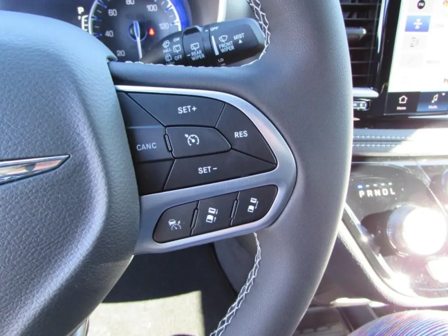 2026 /Black Chrysler Pacifica Select (2C4RC1BG4TR) with an 3.6L V6 DOHC 24V engine, Automatic transmission, located at 12830 Highway 21, De Soto, MO, 63020, (636) 337-7777, 38.153099, -90.573624 - **Experience Family Adventures with the 2026 Chrysler Pacifica at Pettus CDJR DeSoto!**<br /> <br /> Are you searching for the perfect vehicle to elevate your family's adventures? Look no further than the stunning 2026 Chrysler Pacifica available now at Pettus CDJR DeSoto! This exceptional minivan c - Photo#15