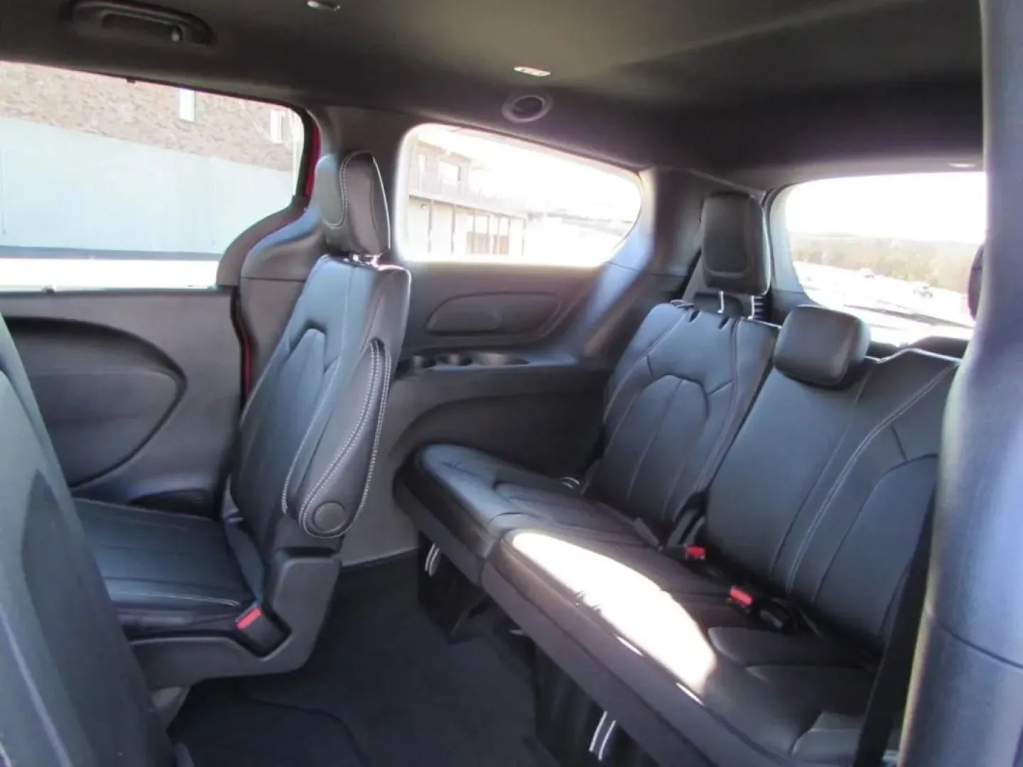 2026 /Black Chrysler Pacifica Select (2C4RC1BG4TR) with an 3.6L V6 DOHC 24V engine, Automatic transmission, located at 12830 Highway 21, De Soto, MO, 63020, (636) 337-7777, 38.153099, -90.573624 - **Experience Family Adventures with the 2026 Chrysler Pacifica at Pettus CDJR DeSoto!**<br /> <br /> Are you searching for the perfect vehicle to elevate your family's adventures? Look no further than the stunning 2026 Chrysler Pacifica available now at Pettus CDJR DeSoto! This exceptional minivan c - Photo#26