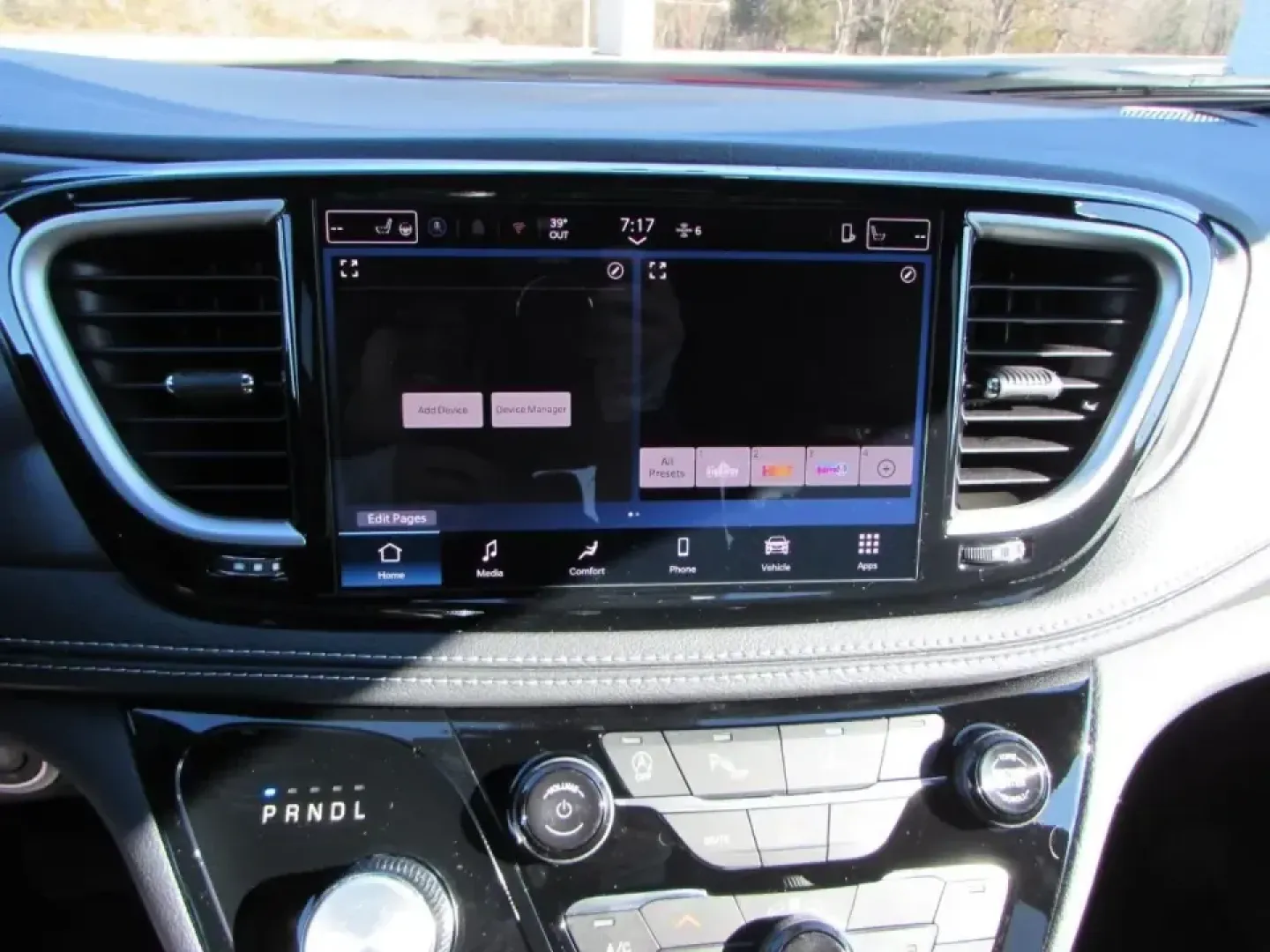 2026 /Black Chrysler Pacifica Select (2C4RC1BG4TR) with an 3.6L V6 DOHC 24V engine, Automatic transmission, located at 12830 Highway 21, De Soto, MO, 63020, (636) 337-7777, 38.153099, -90.573624 - **Experience Family Adventures with the 2026 Chrysler Pacifica at Pettus CDJR DeSoto!**<br /> <br /> Are you searching for the perfect vehicle to elevate your family's adventures? Look no further than the stunning 2026 Chrysler Pacifica available now at Pettus CDJR DeSoto! This exceptional minivan c - Photo#18