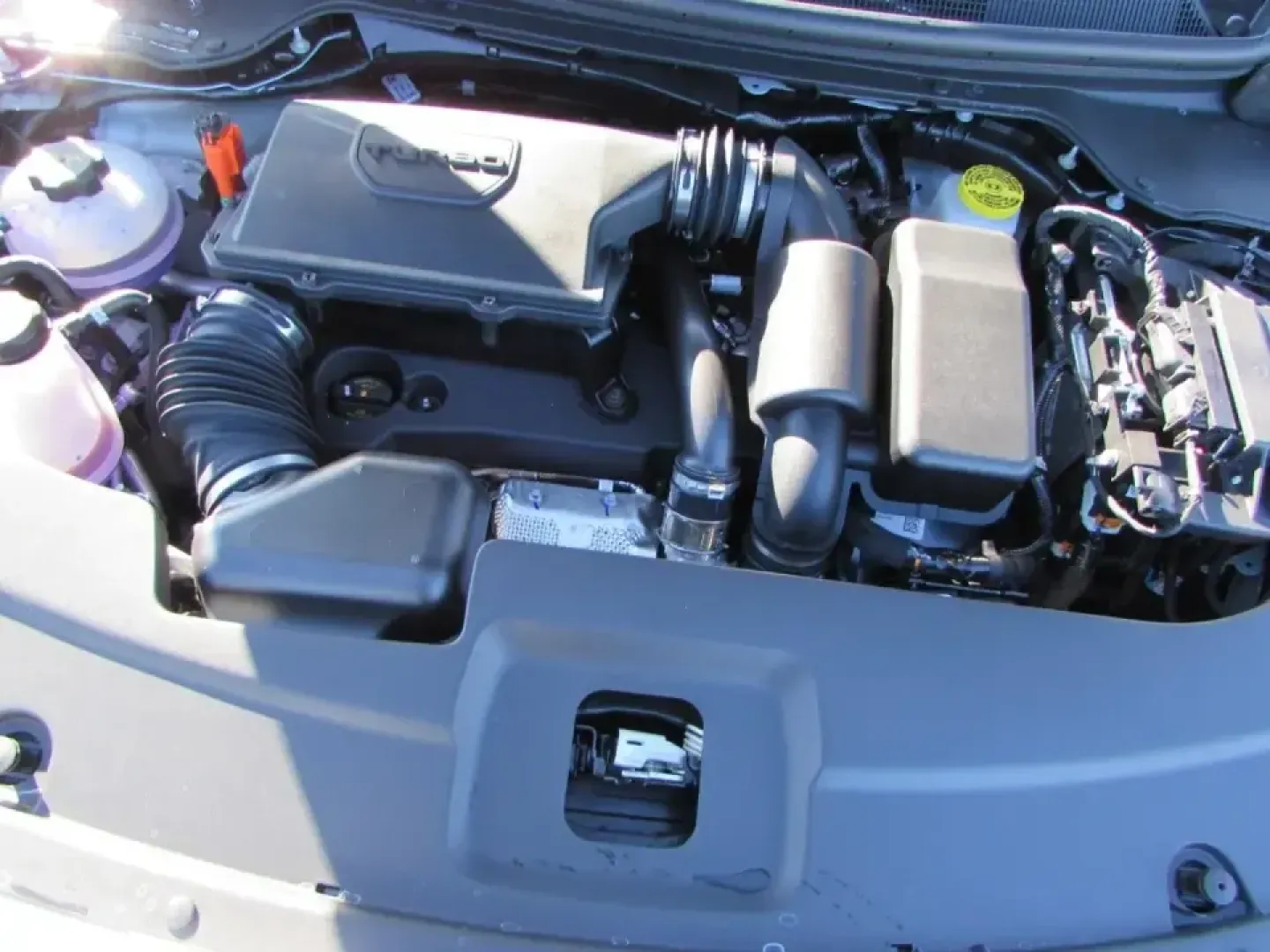 2026 /Global Black Jeep Cherokee Limited (3C4PJMB22TT) with an 1.6L L4 DOHC 16V HYBRID engine, located at 12830 Highway 21, De Soto, MO, 63020, (636) 337-7777, 38.153099, -90.573624 - **Adventure Awaits with the 2026 Jeep Cherokee Limited! Discover Your Next Journey Today!**<br /> <br /> Are you ready to elevate your lifestyle with a vehicle that combines rugged capability and modern comfort? Whether you're planning weekend getaways, running errands around De Soto, or tackling yo - Photo#8