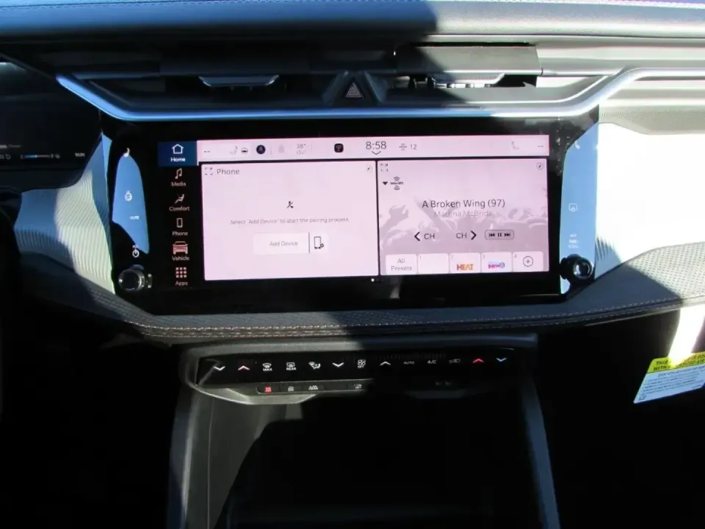2026 /Global Black Jeep Cherokee Limited (3C4PJMB22TT) with an 1.6L L4 DOHC 16V HYBRID engine, located at 12830 Highway 21, De Soto, MO, 63020, (636) 337-7777, 38.153099, -90.573624 - **Adventure Awaits with the 2026 Jeep Cherokee Limited! Discover Your Next Journey Today!**<br /> <br /> Are you ready to elevate your lifestyle with a vehicle that combines rugged capability and modern comfort? Whether you're planning weekend getaways, running errands around De Soto, or tackling yo - Photo#19