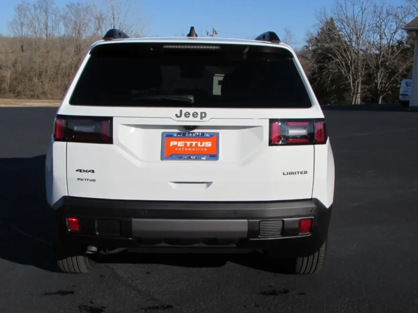 2026 /Global Black Jeep Cherokee Laredo (3C4PJMB22TT) with an 1.6L L4 DOHC 16V HYBRID engine, located at 12830 Highway 21, De Soto, MO, 63020, (636) 337-7777, 38.153099, -90.573624 - **Adventure Awaits with the 2026 Jeep Cherokee Limited! Discover Your Next Journey Today!**<br /> <br /> Are you ready to elevate your lifestyle with a vehicle that combines rugged capability and modern comfort? Whether you're planning weekend getaways, running errands around De Soto, or tackling yo - Photo#5
