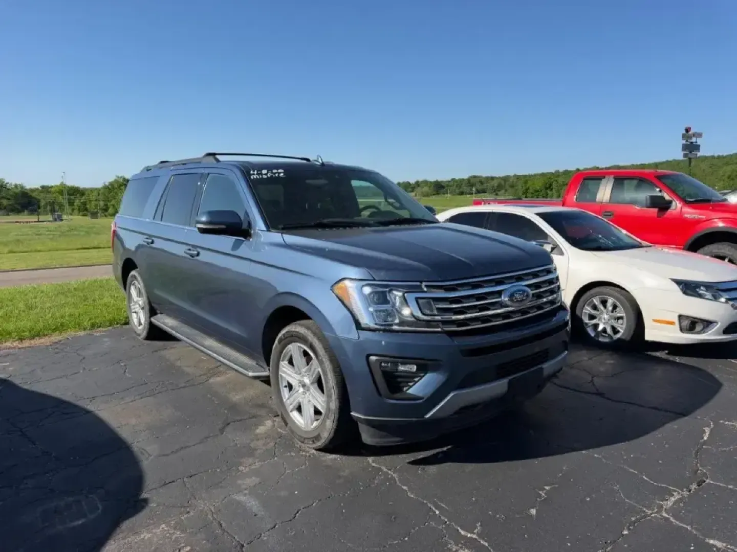 2019 /Ebony Leather Ford Expedition Max XLT (1FMJK1JT3KE) with an 3.5L EcoBoost V6 engine, Automatic transmission, located at 141 Commercial Dr, Fredericktown, MO, 63645, (573) 783-6432, 37.570087, -90.320648 - **Explore the Open Road with the 2019 Ford Expedition Max: The Ultimate Family SUV for Weekend Adventures!**<br /> <br /> If you're searching for a vehicle that effortlessly combines space, comfort, and power, look no further than the 2019 Ford Expedition Max. This SUV is engineered for families who - Photo#1