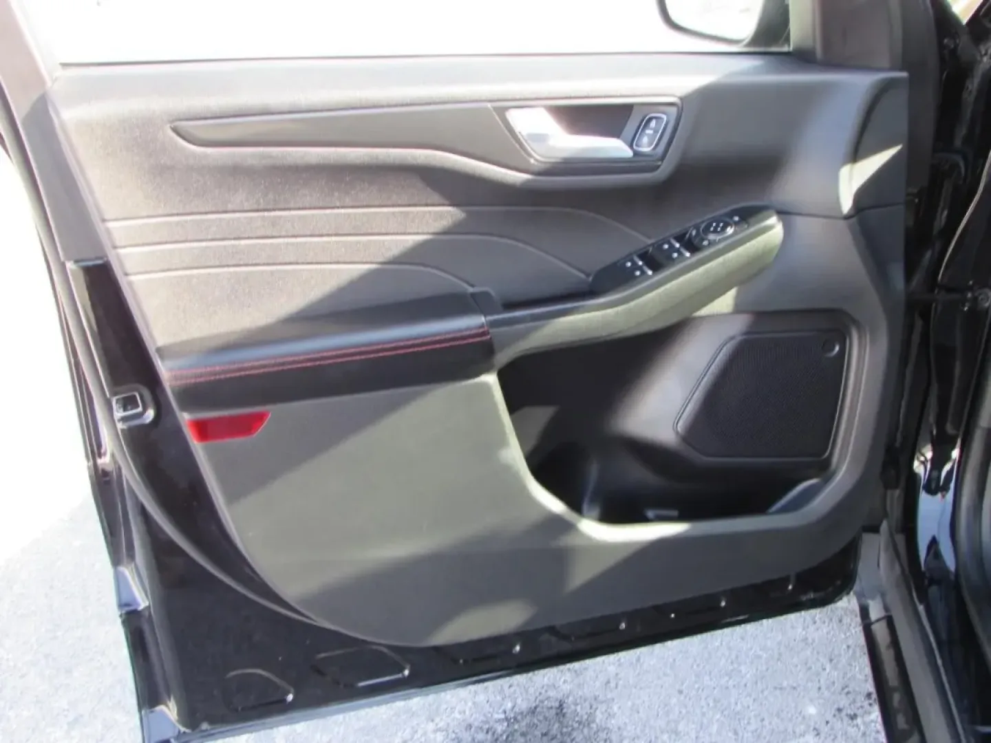 2023 /Ebony Ford Escape ST-Line (1FMCU9MN4PU) with an 1.5L L3 engine, Automatic transmission, located at 12836 Highway 21, De Soto, MO, 63020, (636) 337-7777, 38.151867, -90.575615 - **Unleash Your Adventurous Spirit with the 2023 Ford Escape ST-Line!**<br /> <br /> Are you ready to elevate your daily commute and weekend adventures? The 2023 Ford Escape ST-Line is your perfect companion, offering a blend of style, comfort, and practicality for anyone seeking an exciting lifestyl - Photo#10