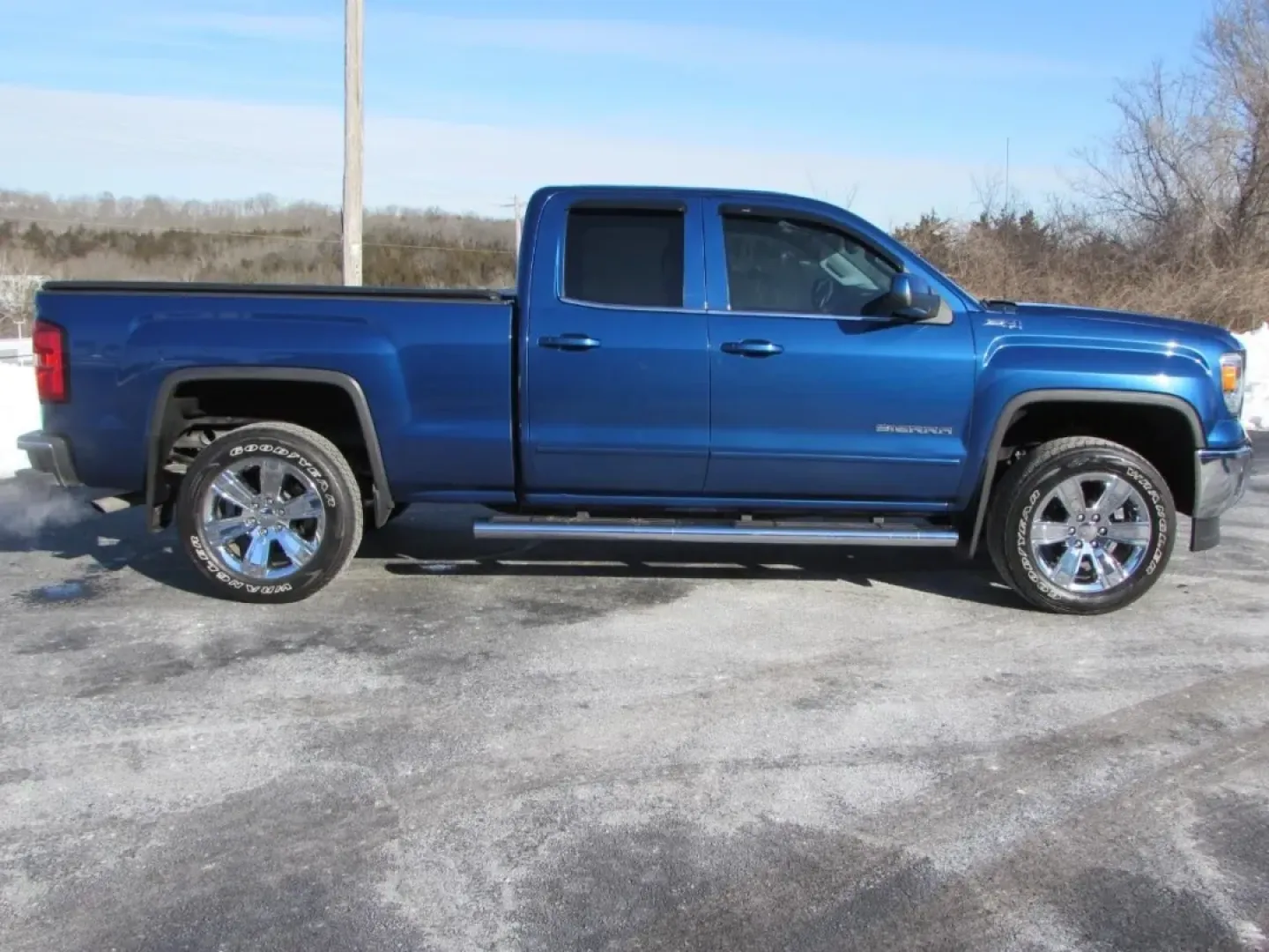 2015 /Black GMC Sierra 1500 SLE (1GTV2UECXFZ) with an Other engine, Automatic transmission, located at 12836 Highway 21, De Soto, MO, 63020, (636) 337-7777, 38.151867, -90.575615 - **Unleash Your Adventurous Spirit with the 2015 GMC Sierra 1500 Perfect for Weekend Warriors and Daily Commuters Alike!**<br /> <br /> Are you ready to elevate your driving experience? The 2015 GMC Sierra 1500 is more than just a truck; it's your ticket to adventure, family outings, and stress-free - Photo#7