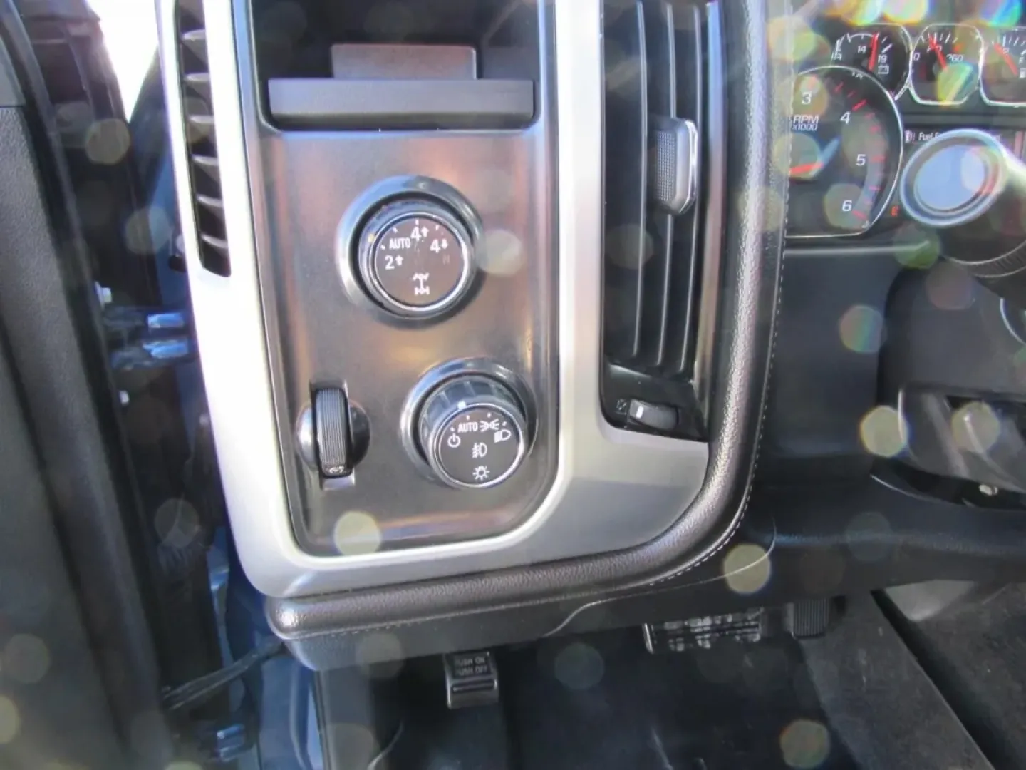 2015 /Black GMC Sierra 1500 SLE (1GTV2UECXFZ) with an Other engine, Automatic transmission, located at 12836 Highway 21, De Soto, MO, 63020, (636) 337-7777, 38.151867, -90.575615 - **Unleash Your Adventurous Spirit with the 2015 GMC Sierra 1500 Perfect for Weekend Warriors and Daily Commuters Alike!**<br /> <br /> Are you ready to elevate your driving experience? The 2015 GMC Sierra 1500 is more than just a truck; it's your ticket to adventure, family outings, and stress-free - Photo#15